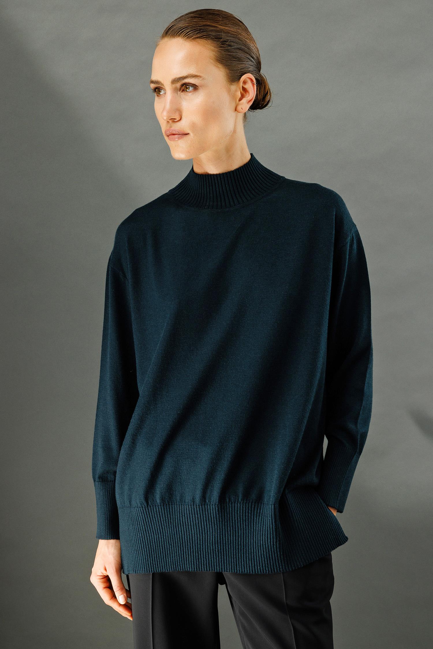 Dik Yaka Uzun Kol Oversize Triko