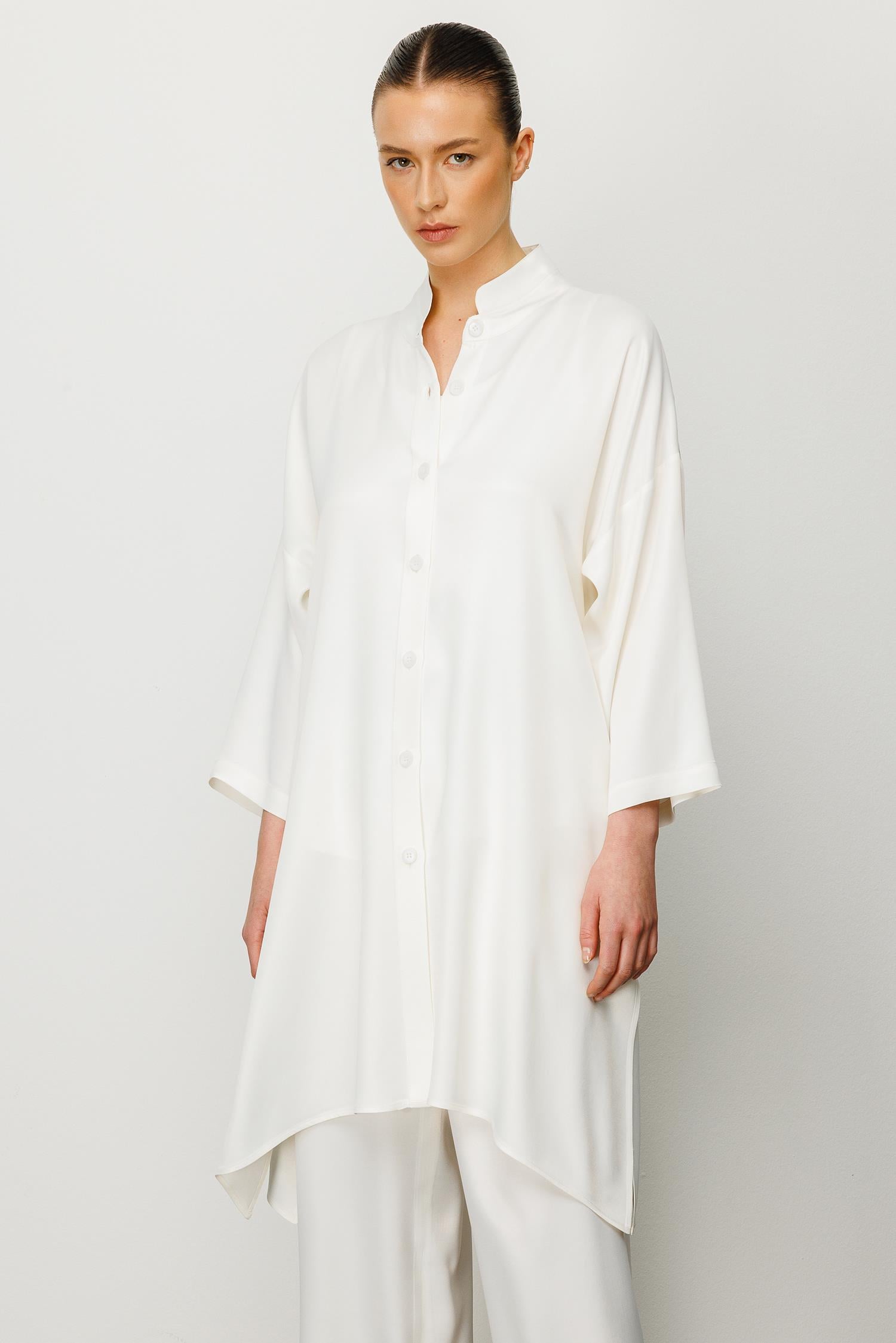 Dik Yaka Yırtmaçlı Tunik