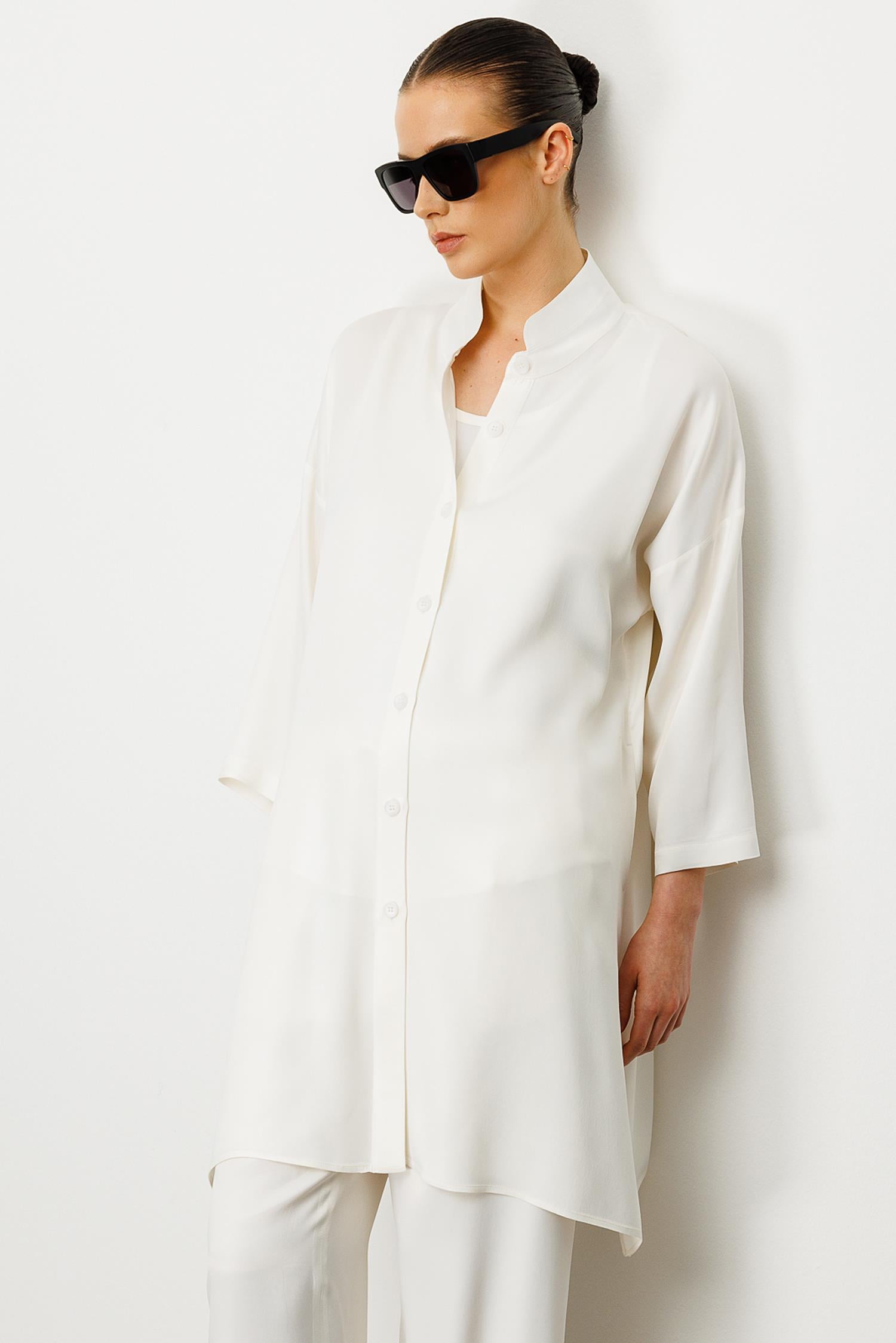 Dik Yaka Yırtmaçlı Tunik