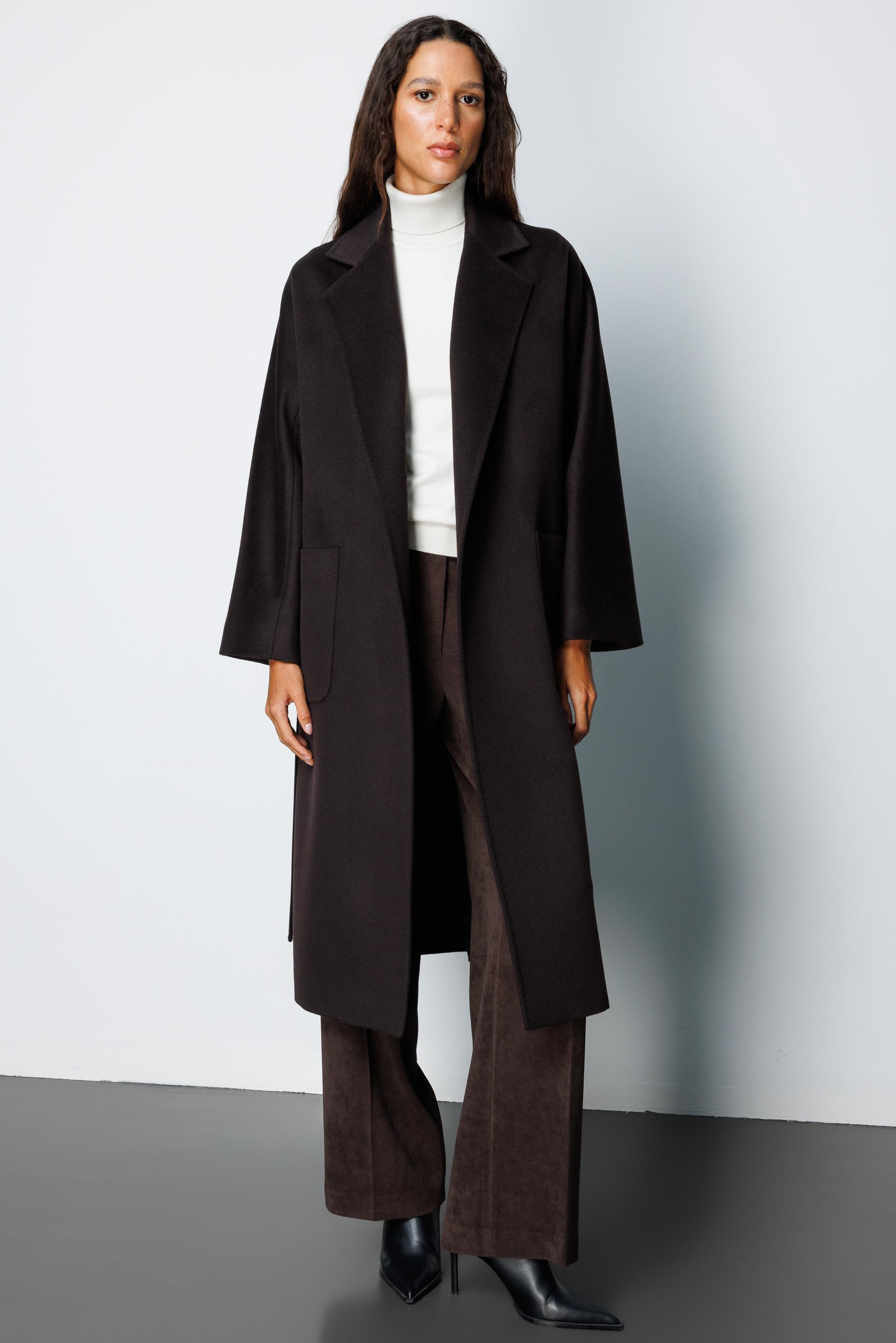 Dıştan Cepli Kemerli Manto