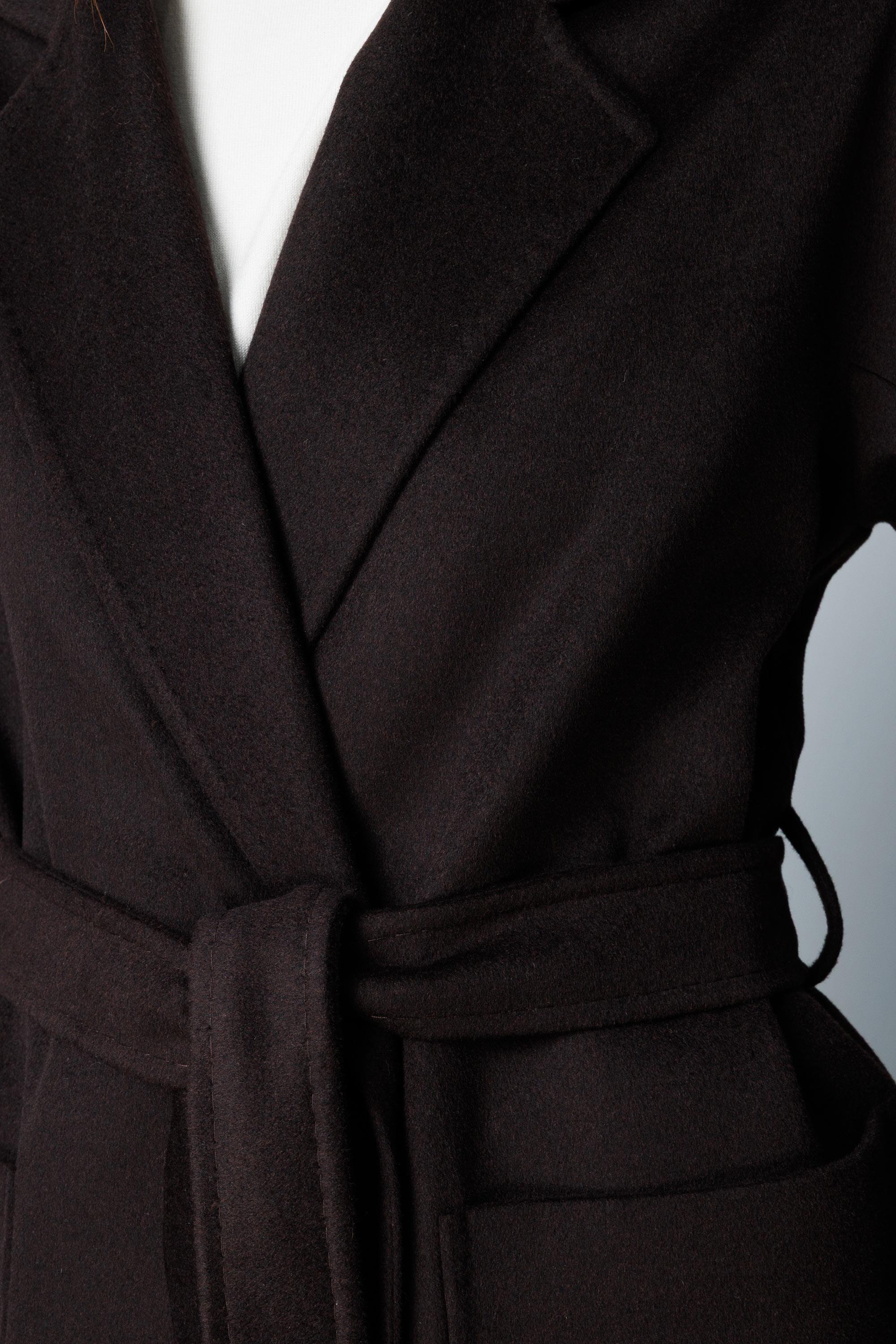 Dıştan Cepli Kemerli Manto