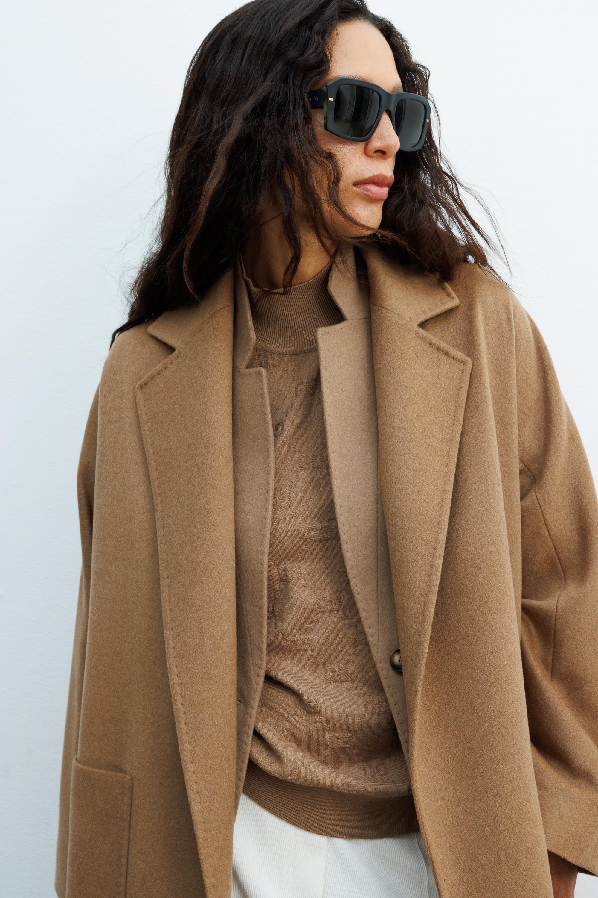 Dıştan Cepli Kemerli Manto