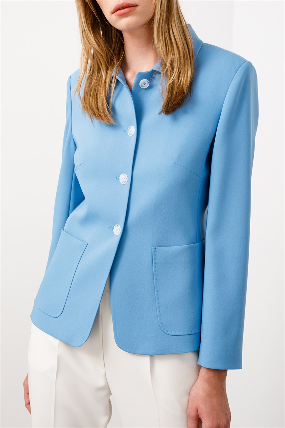 Dıştan Cepli Kısa Ceket