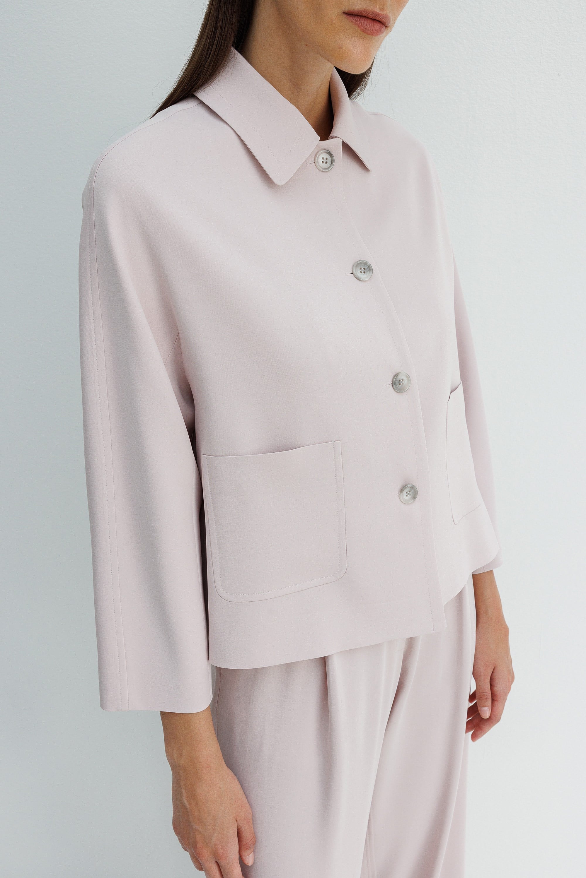 Dıştan Cepli Kısa Ceket