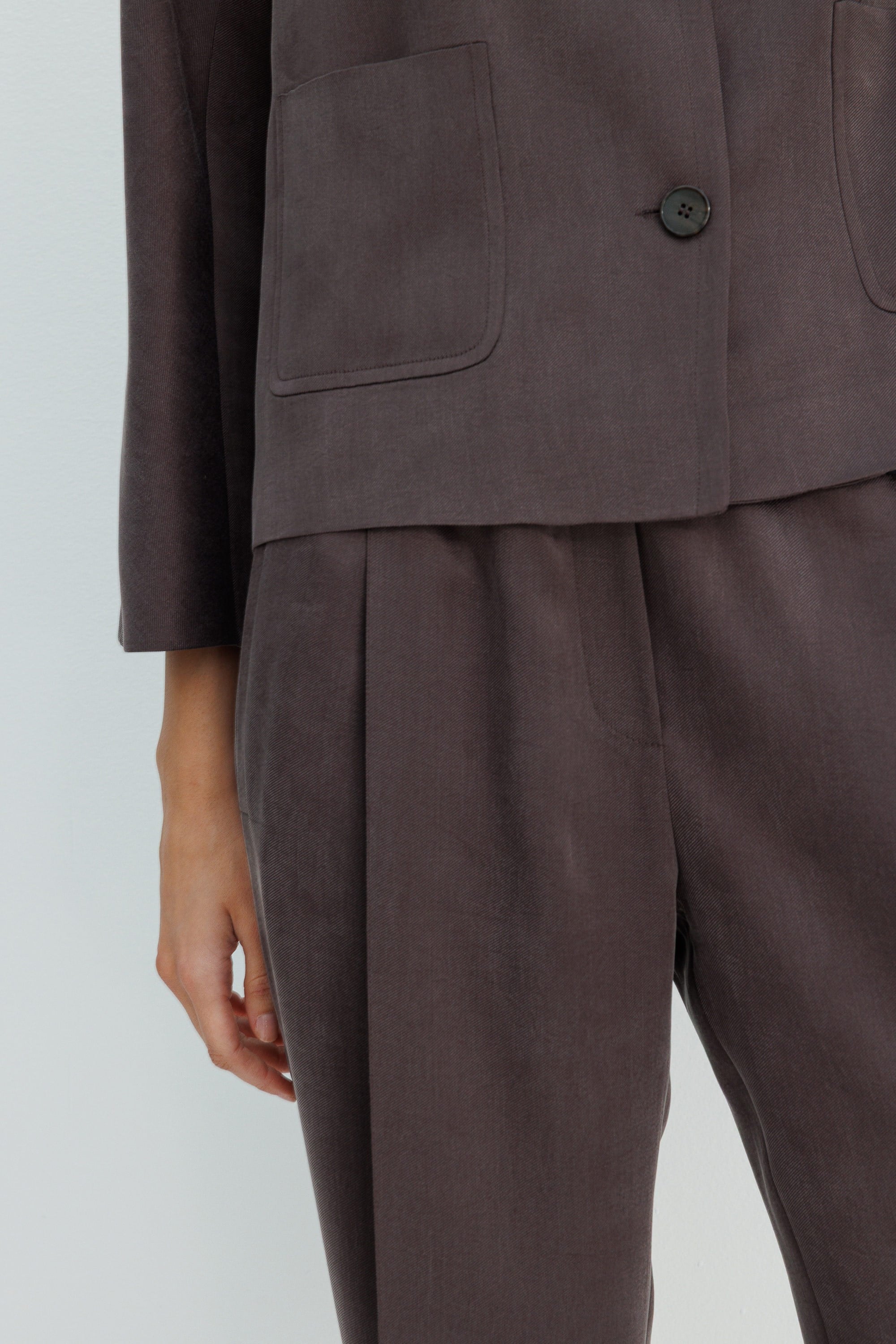 Dıştan Cepli Kısa Ceket