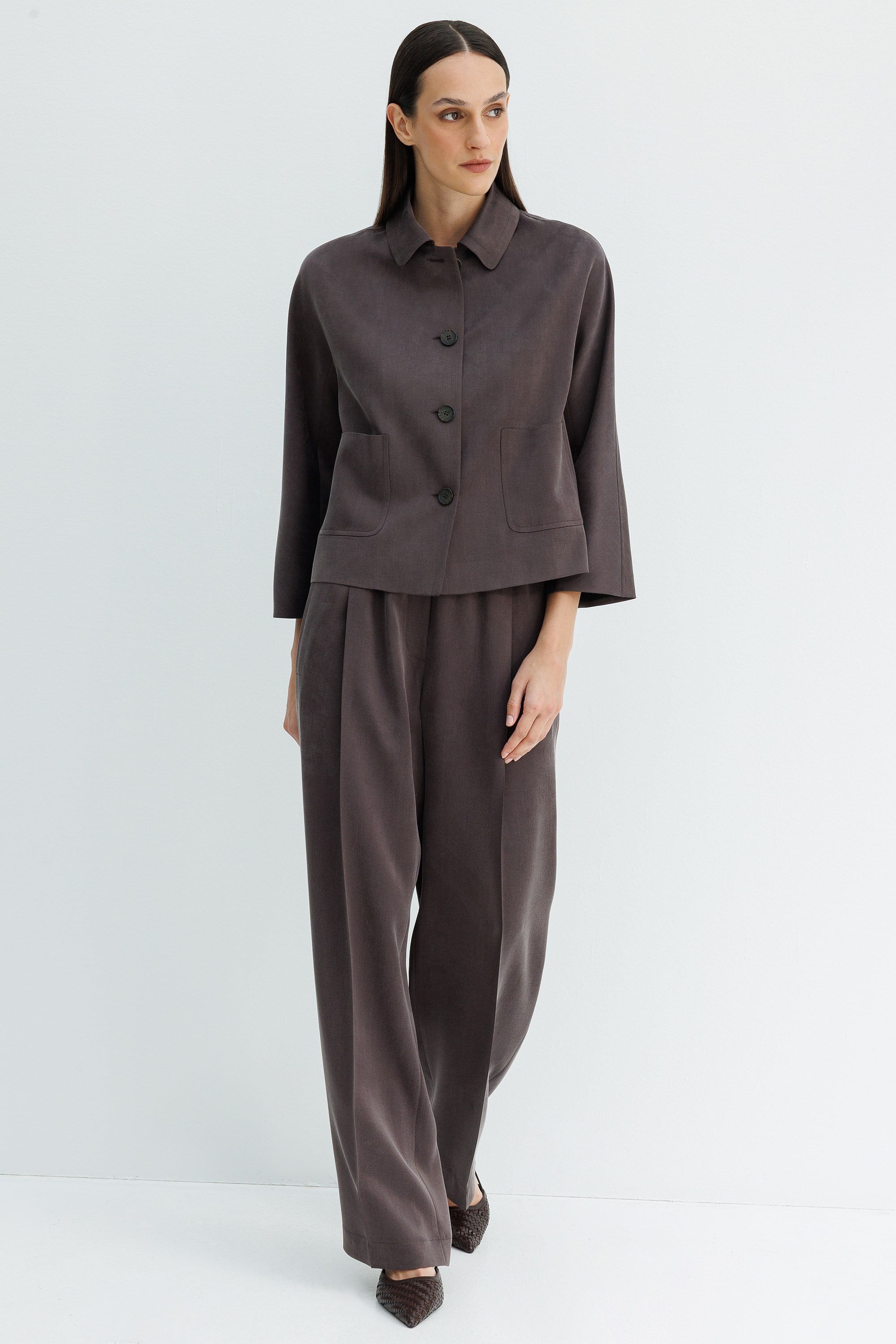 Dıştan Cepli Kısa Ceket