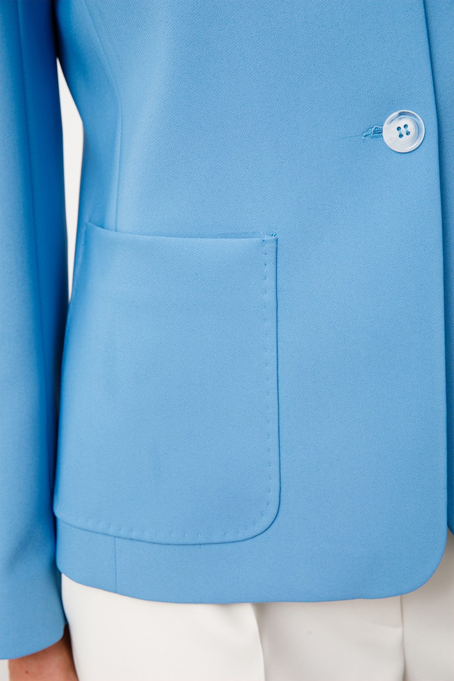 Dıştan Cepli Kısa Ceket