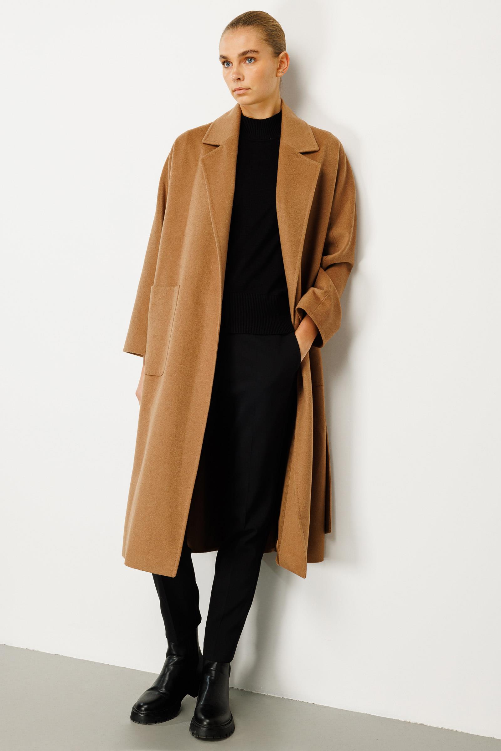 Dıştan Cepli Uzun Manto