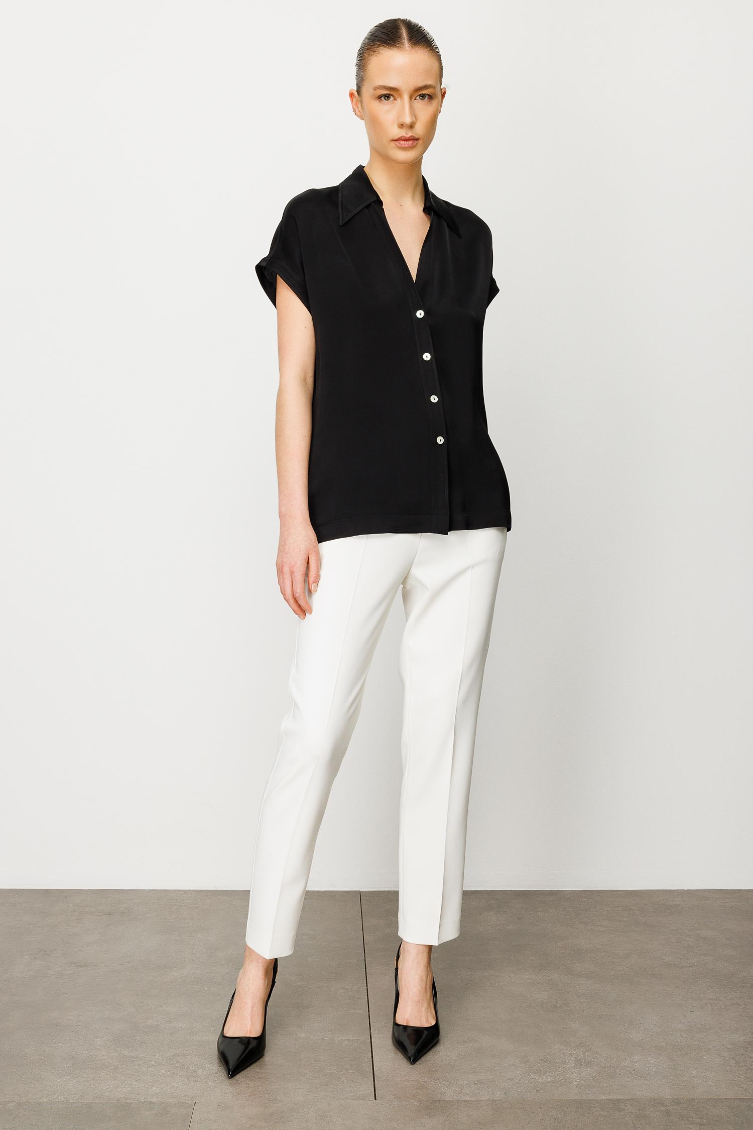 Düşük Kol Yakalı Bluz