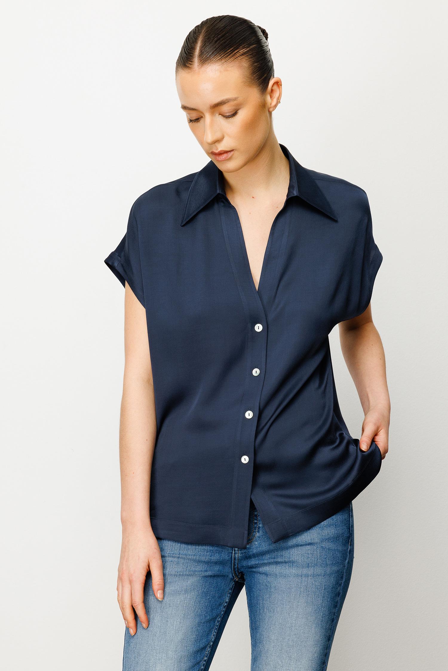 Düşük Kol Yakalı Bluz