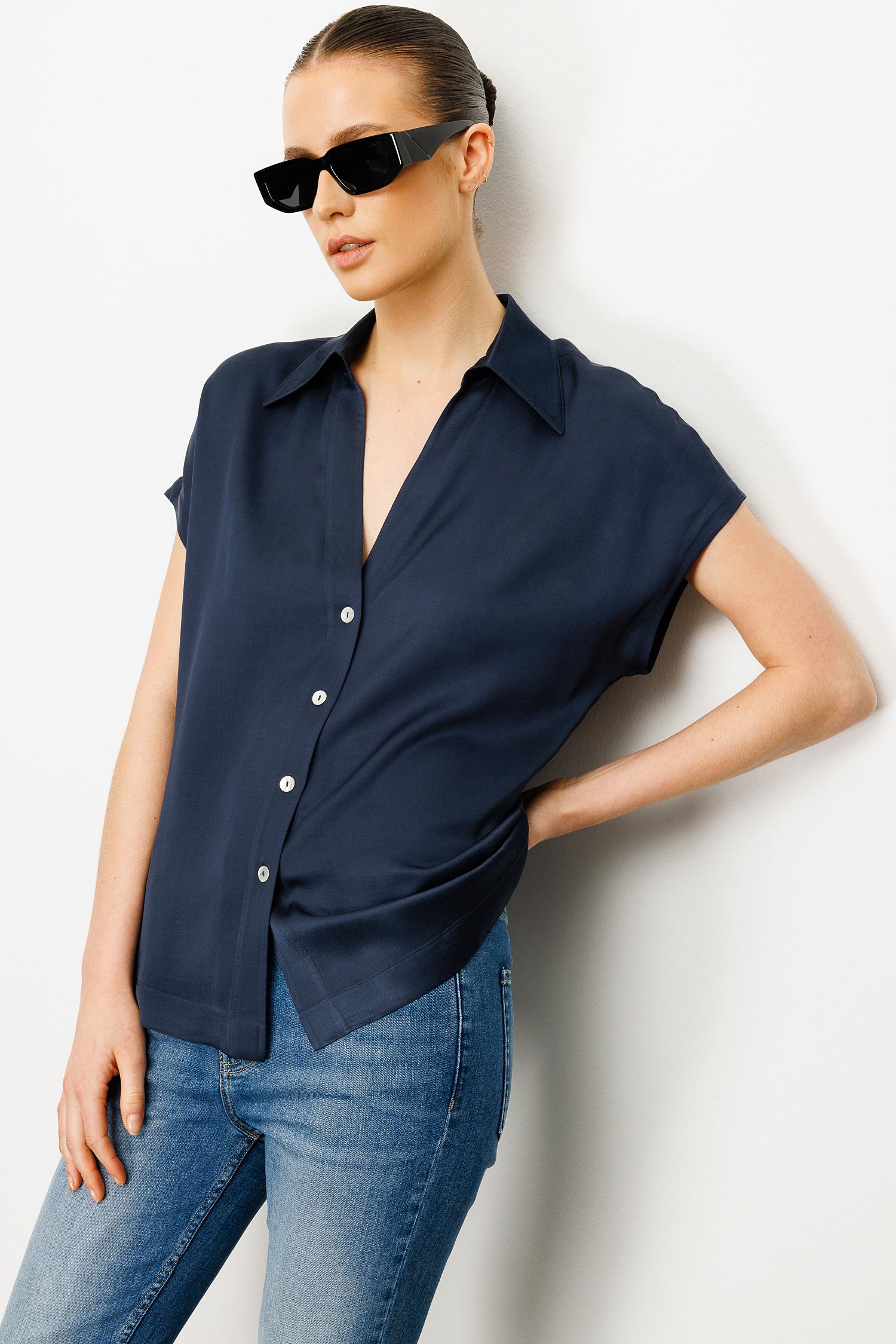 Düşük Kol Yakalı Bluz