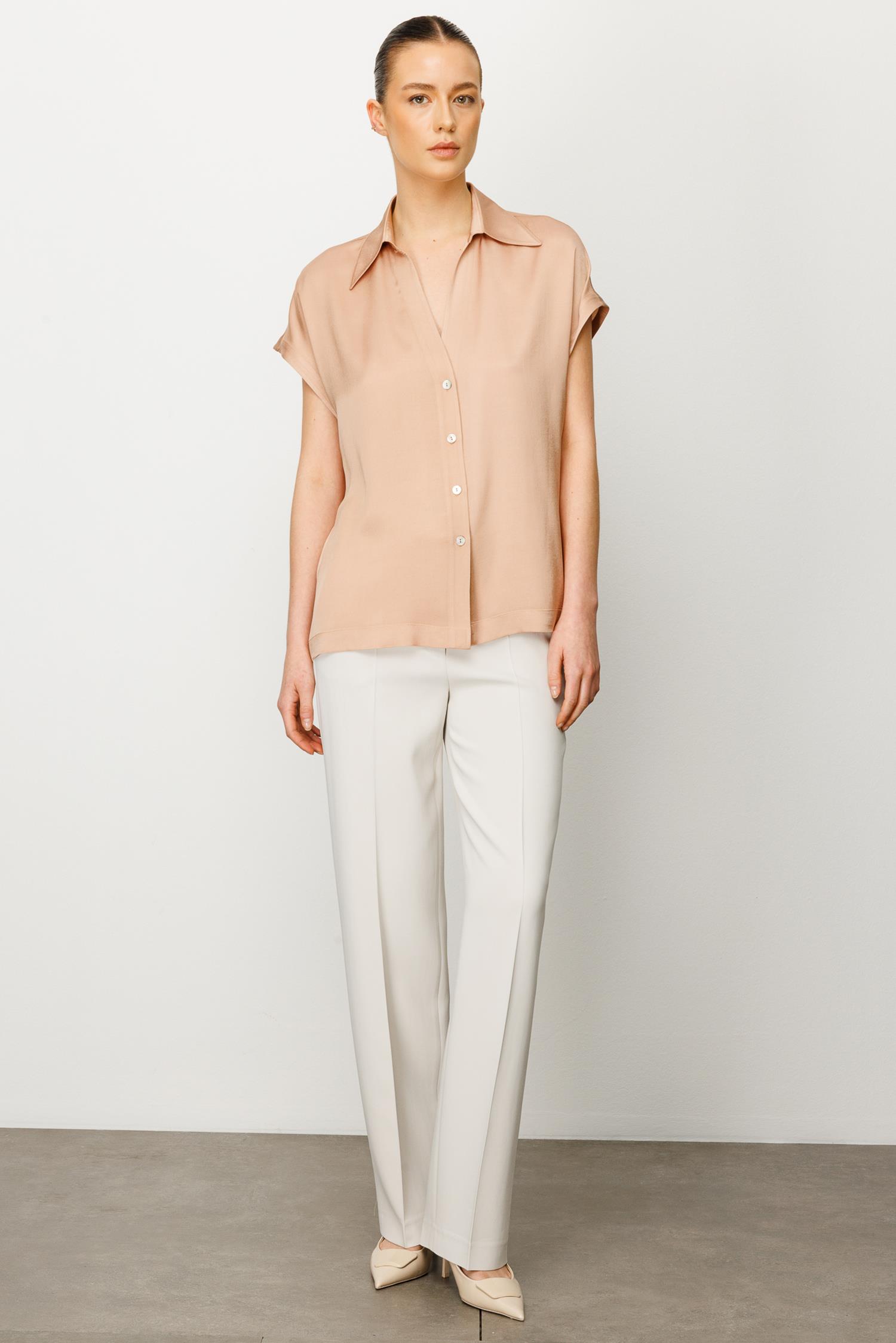 Düşük Kol Yakalı Bluz