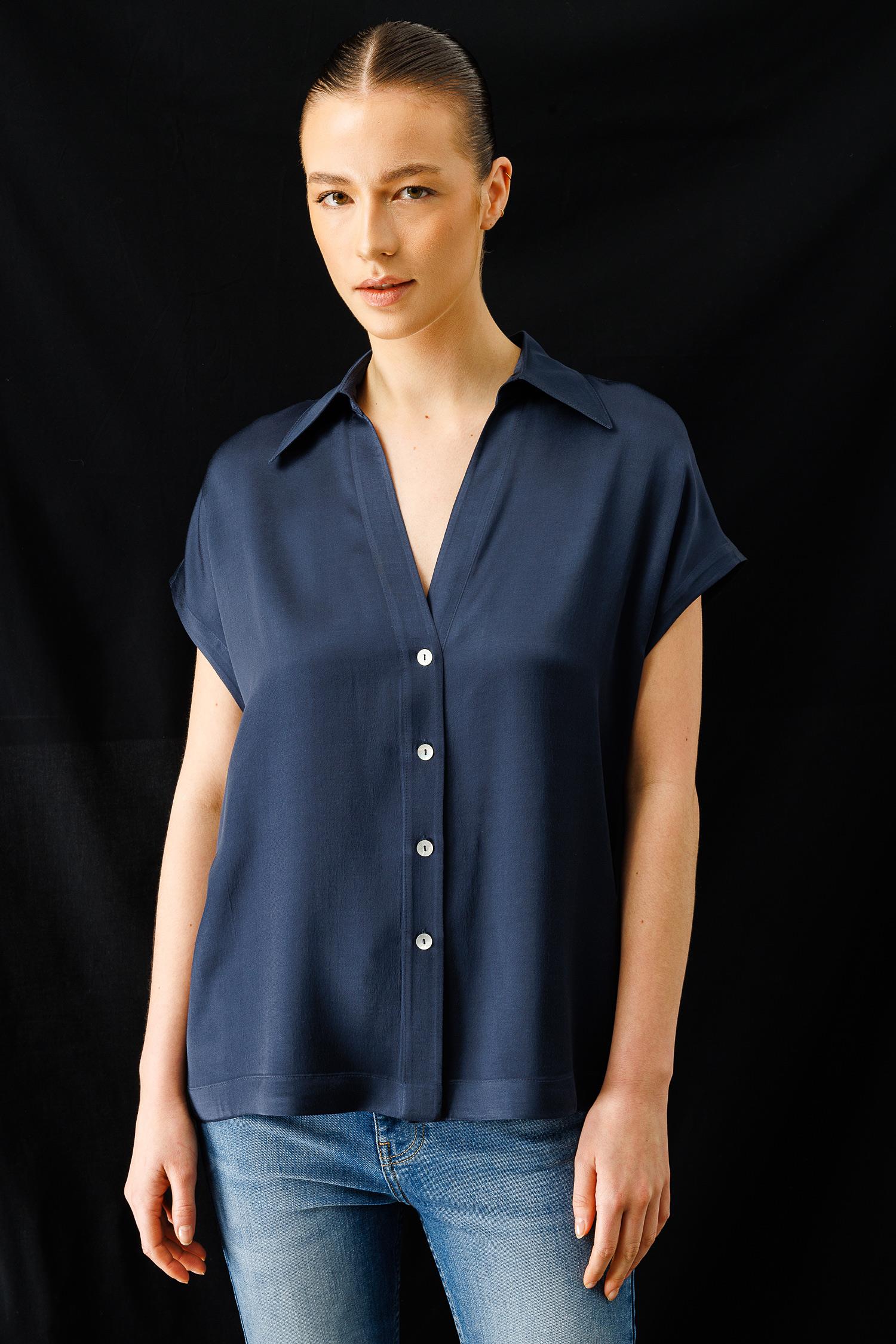 Düşük Kol Yakalı Bluz