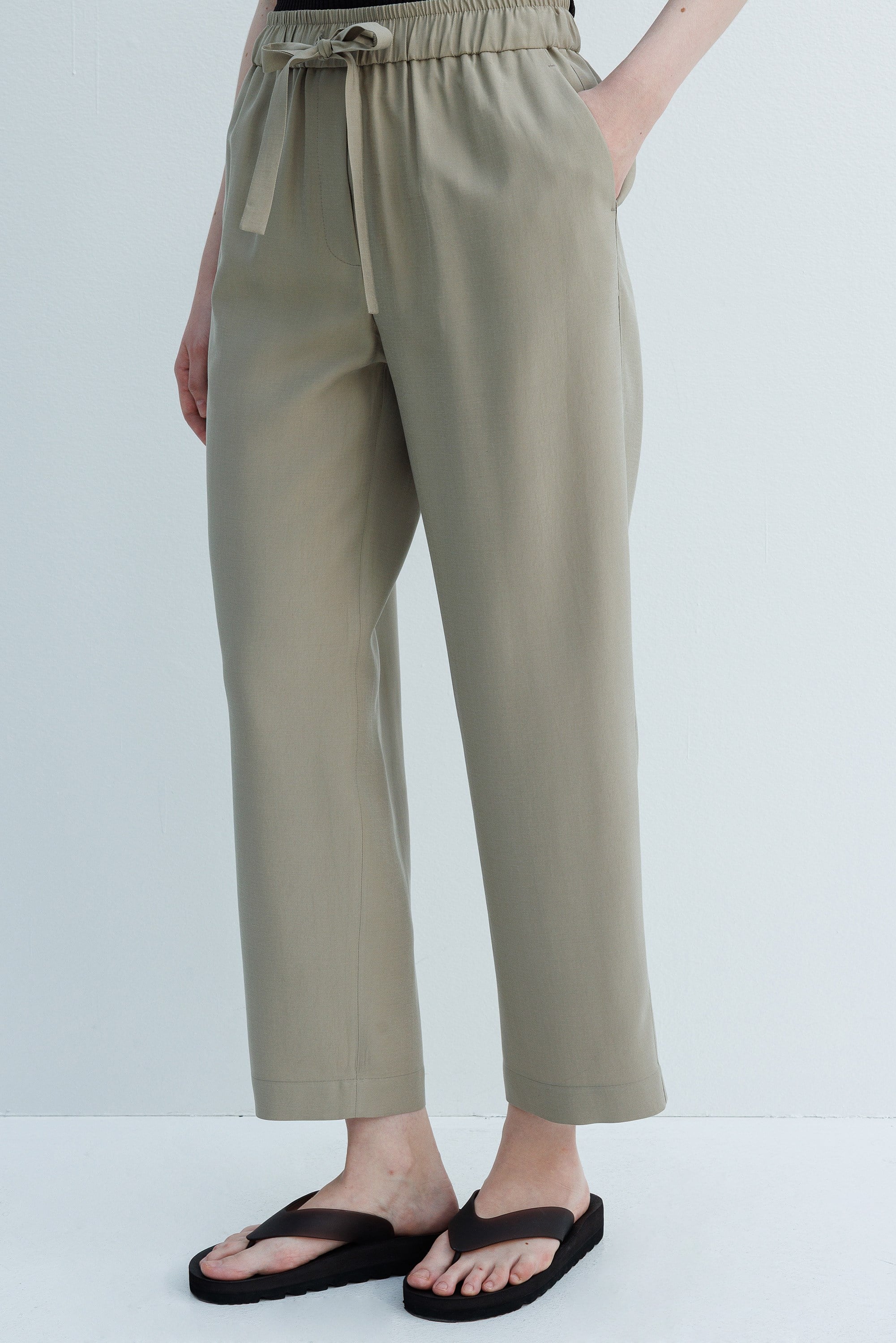 Elastan Kemerli Bağcıklı Pantolon