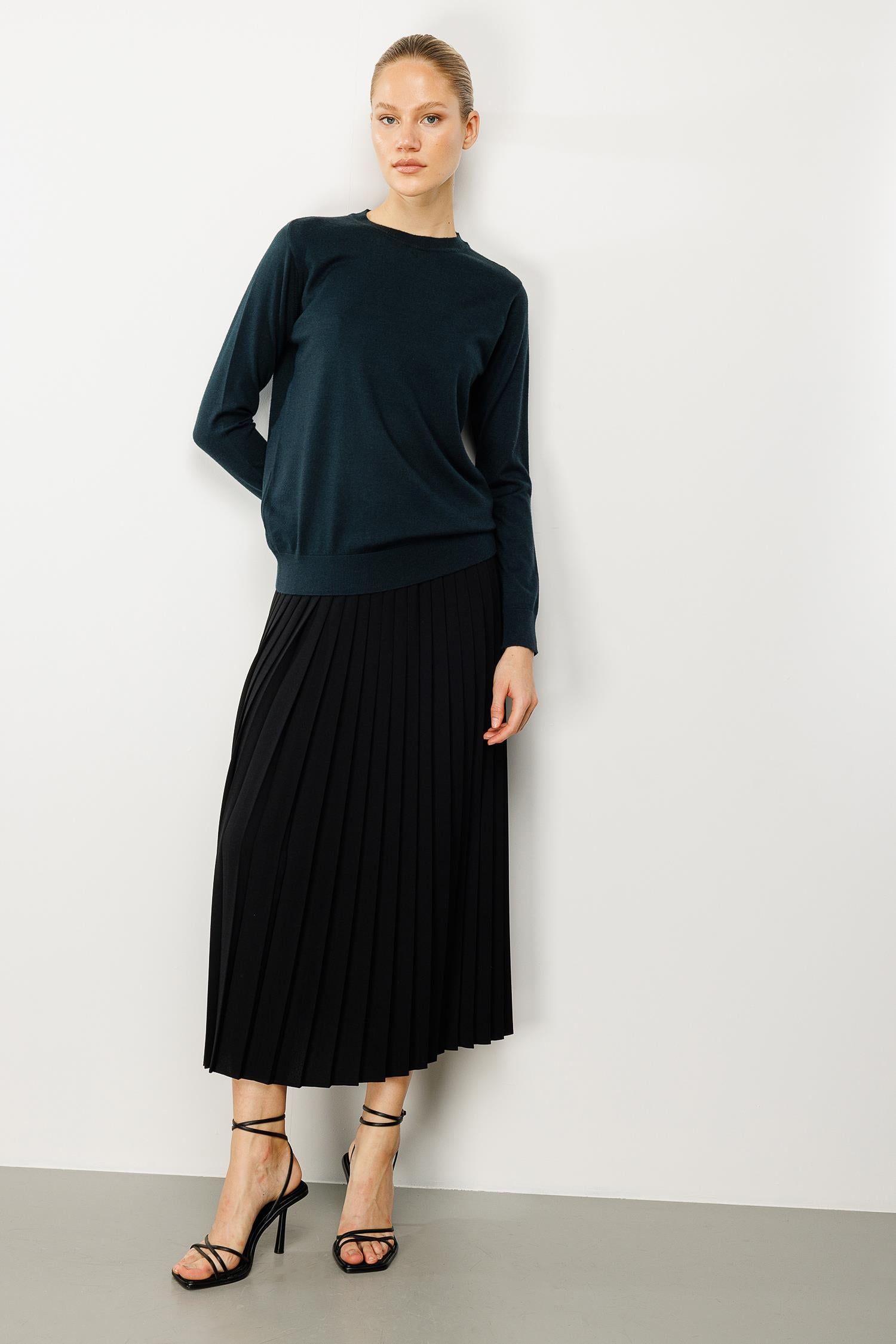 Elastan Kemerli Crep Pilise Etek