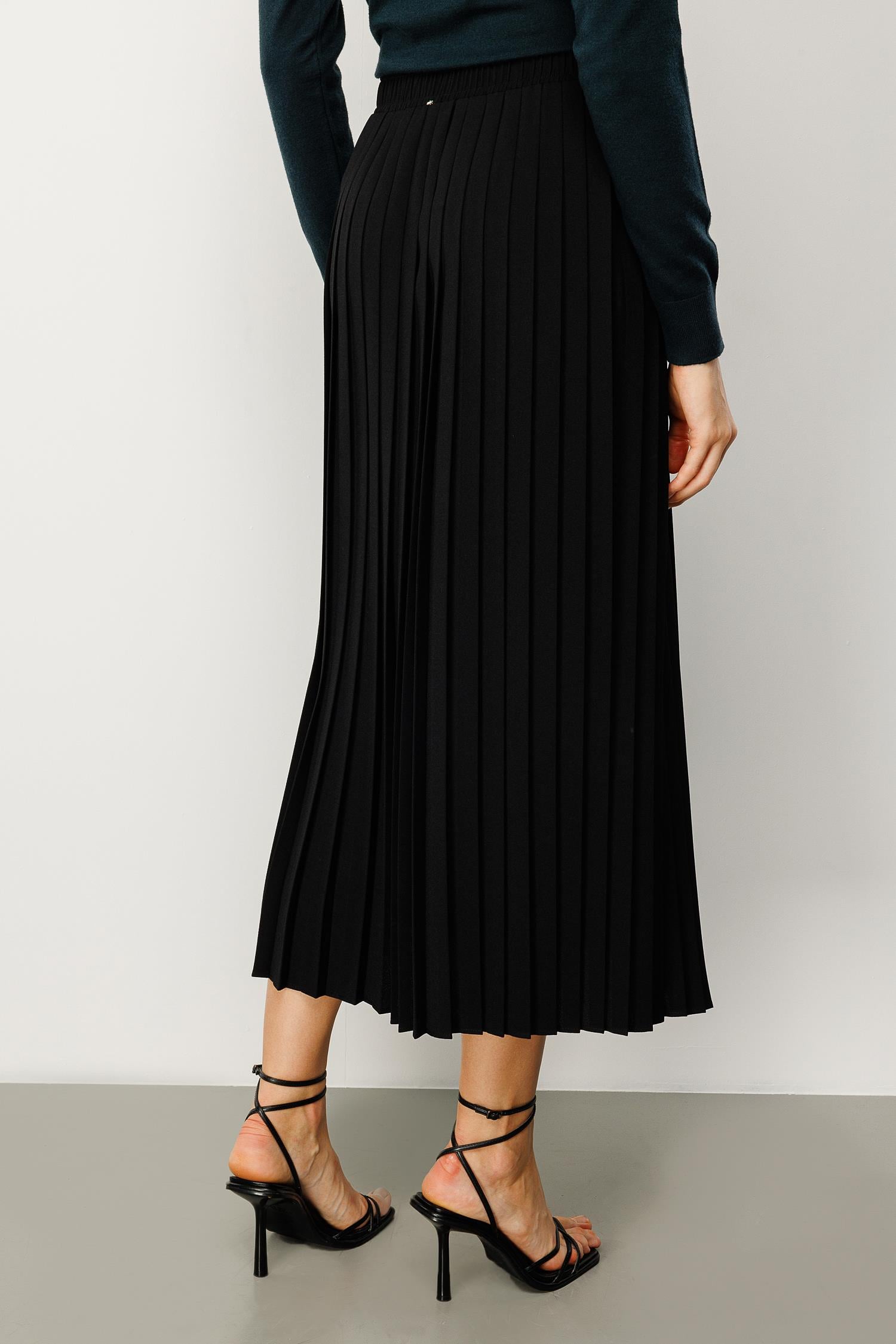 Elastan Kemerli Crep Pilise Etek