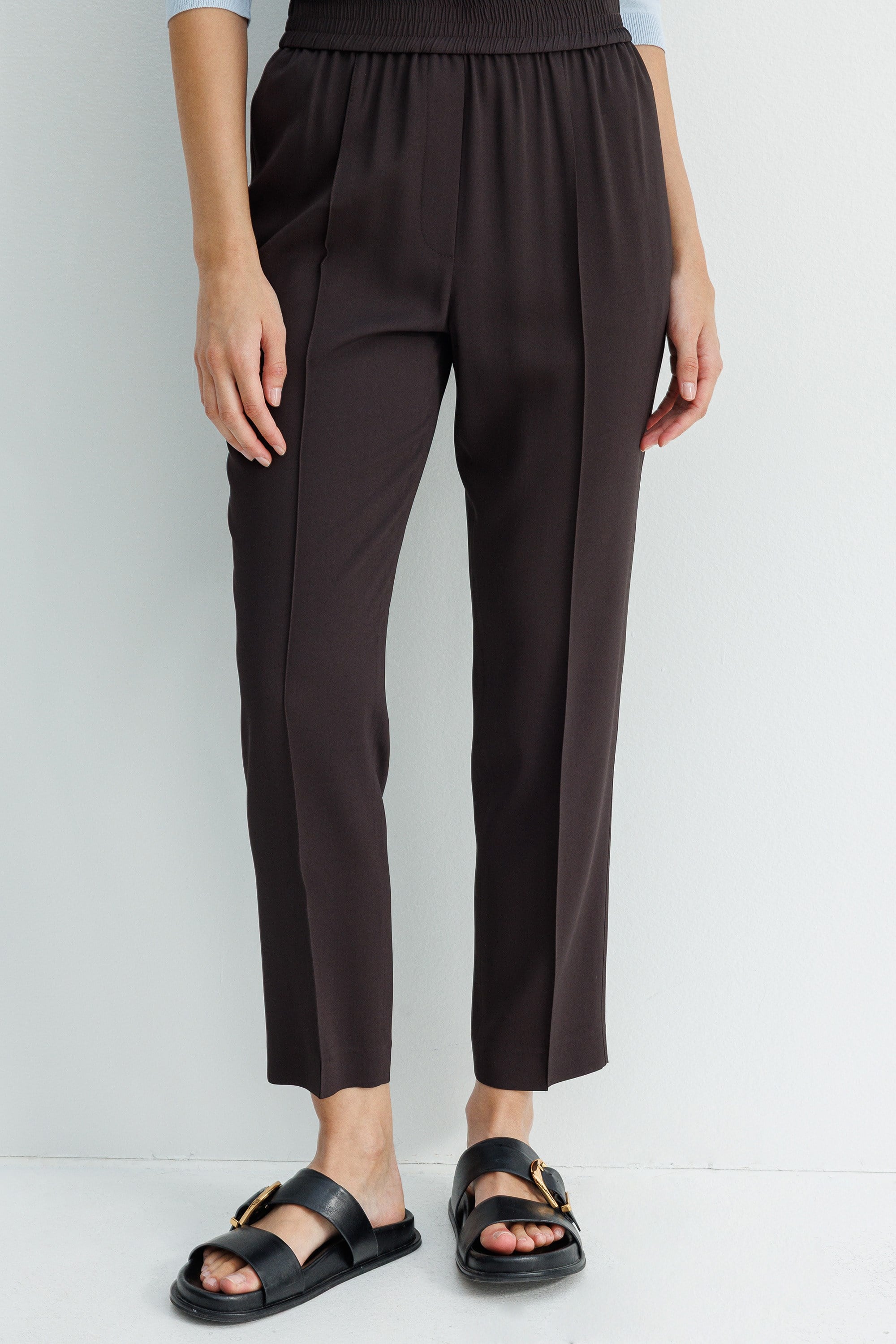 Elastan Kemerli Dar Paça Pantolon