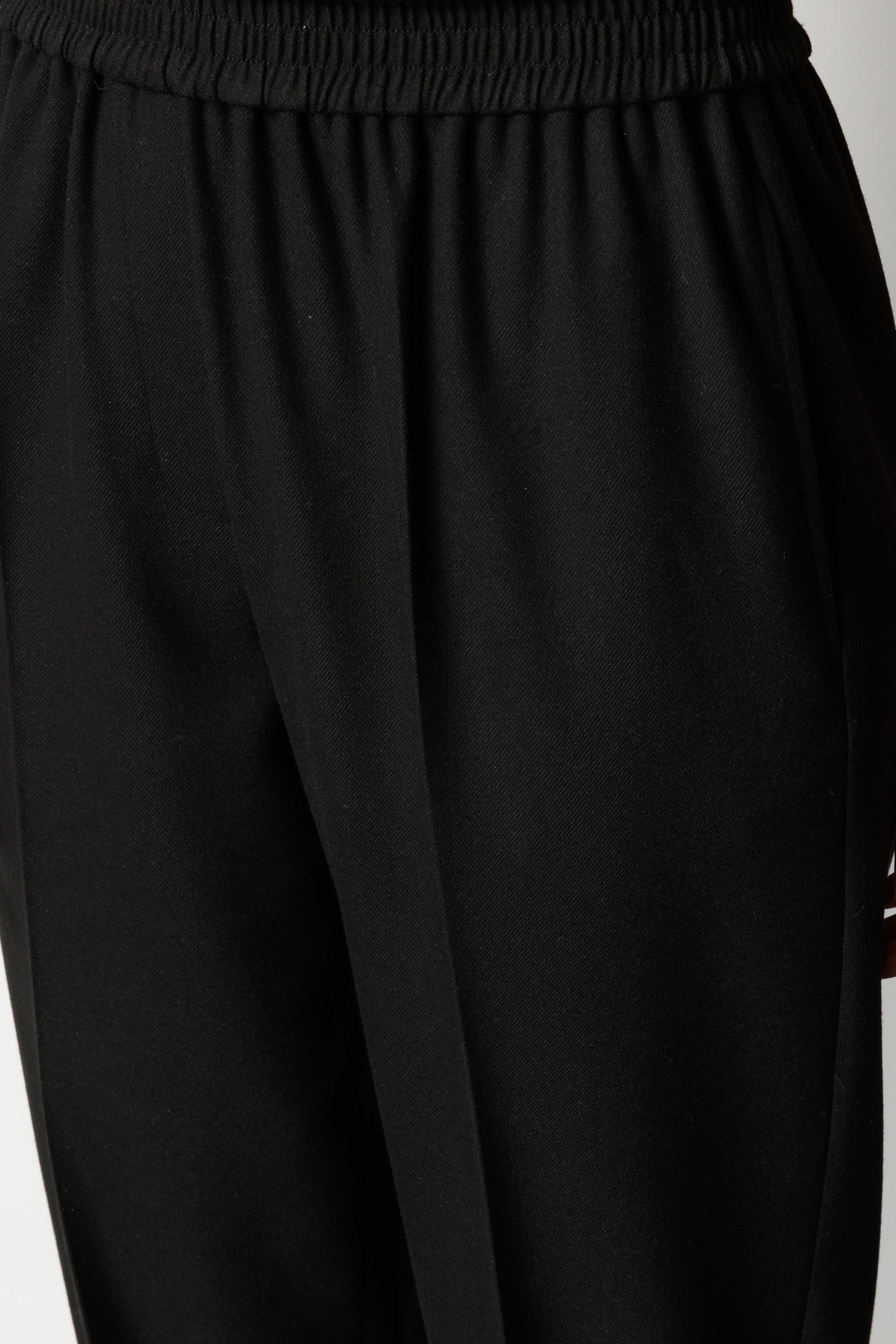 Elastan Kemerli Yırtmaçlı Pantolon