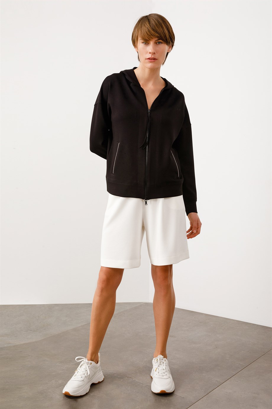 Elestan Kemerli Sweat Şort