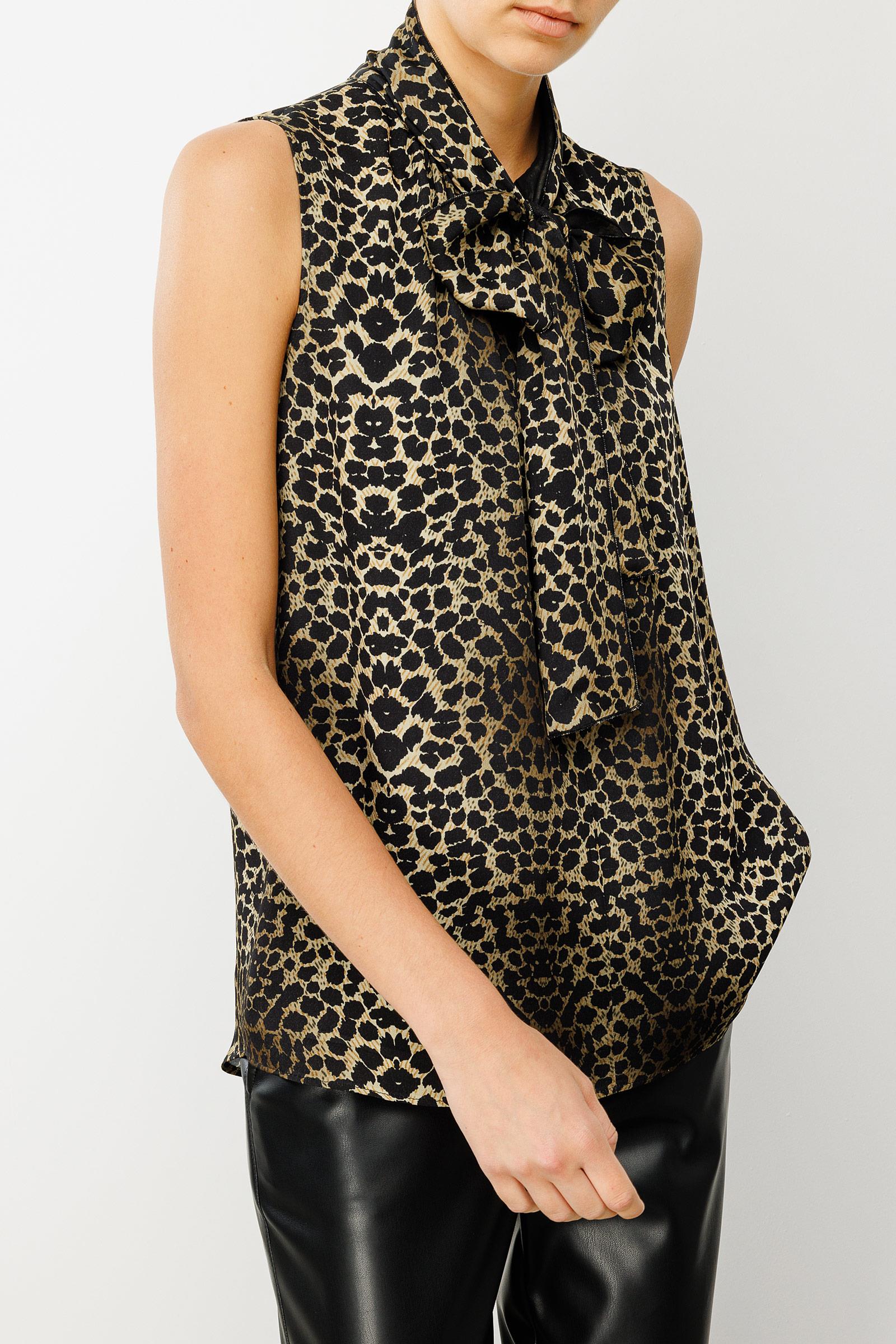 Fiyonklu Kolsuz Bluz