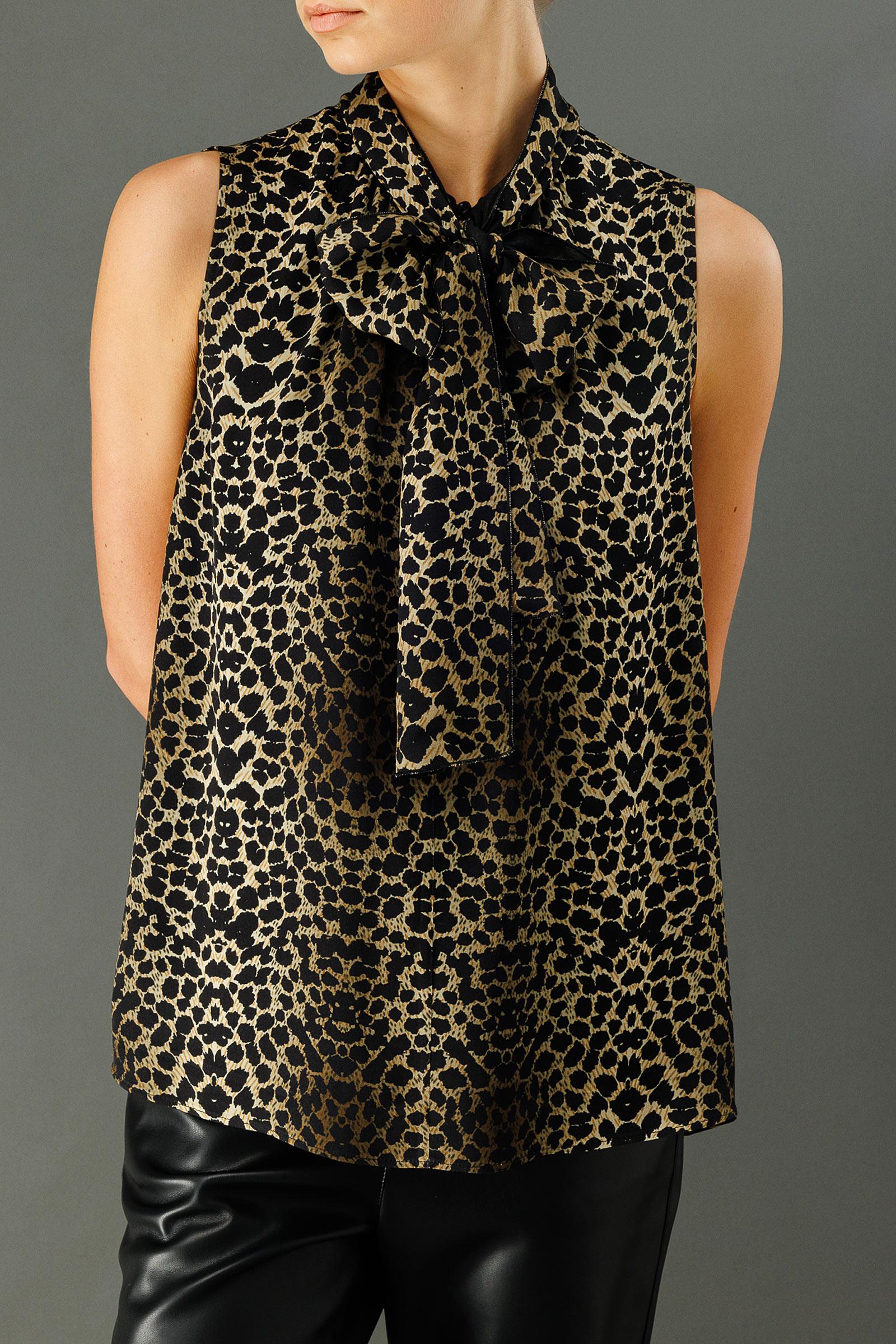 Fiyonklu Kolsuz Bluz