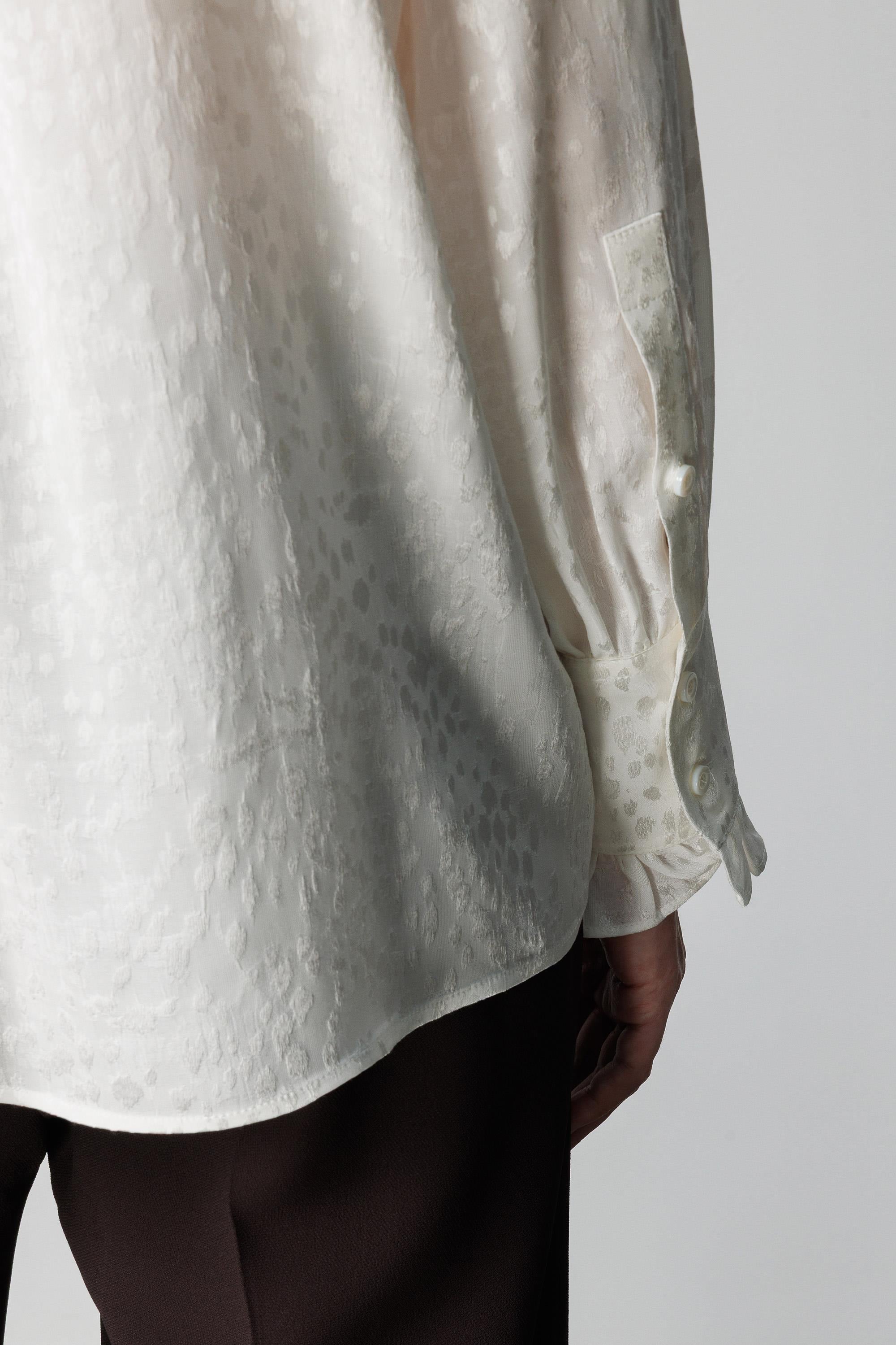 Fularlı Jakarlı Bluz