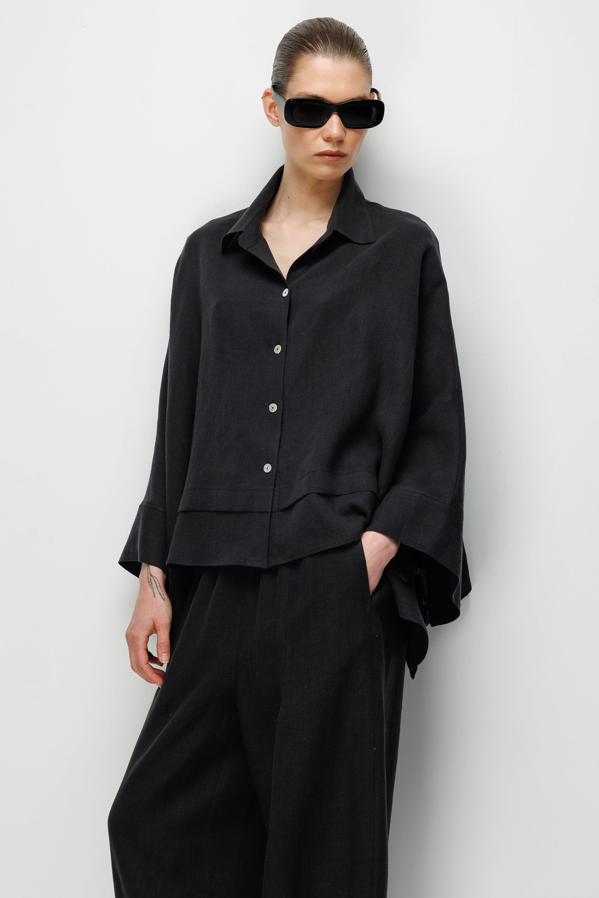 Geniş Manşetli Keten Bluz