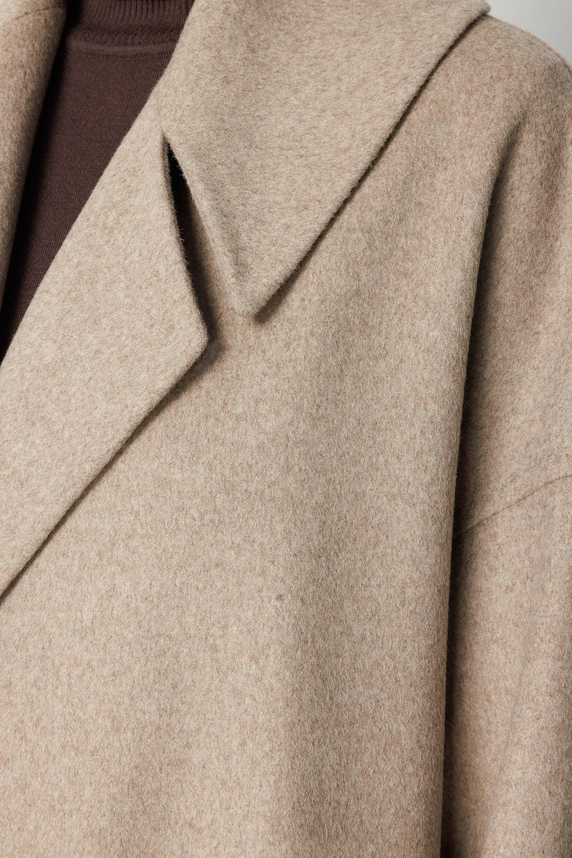 Geniş Yaka Kemerli Manto