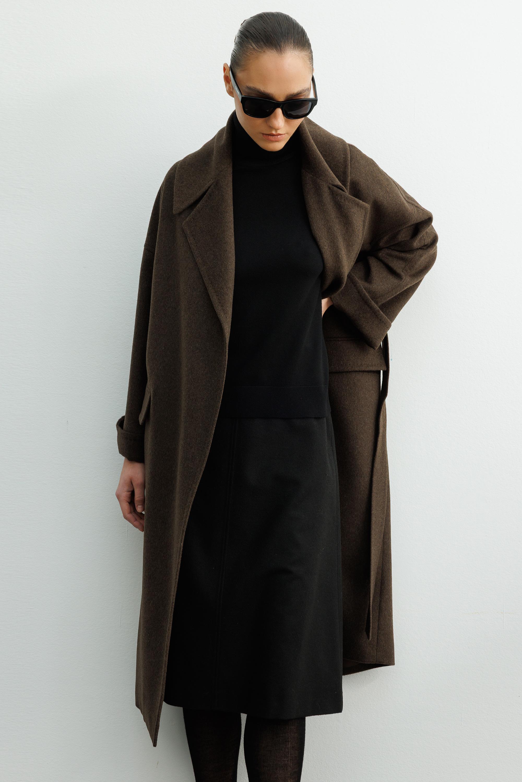 Geniş Yaka Kemerli Manto