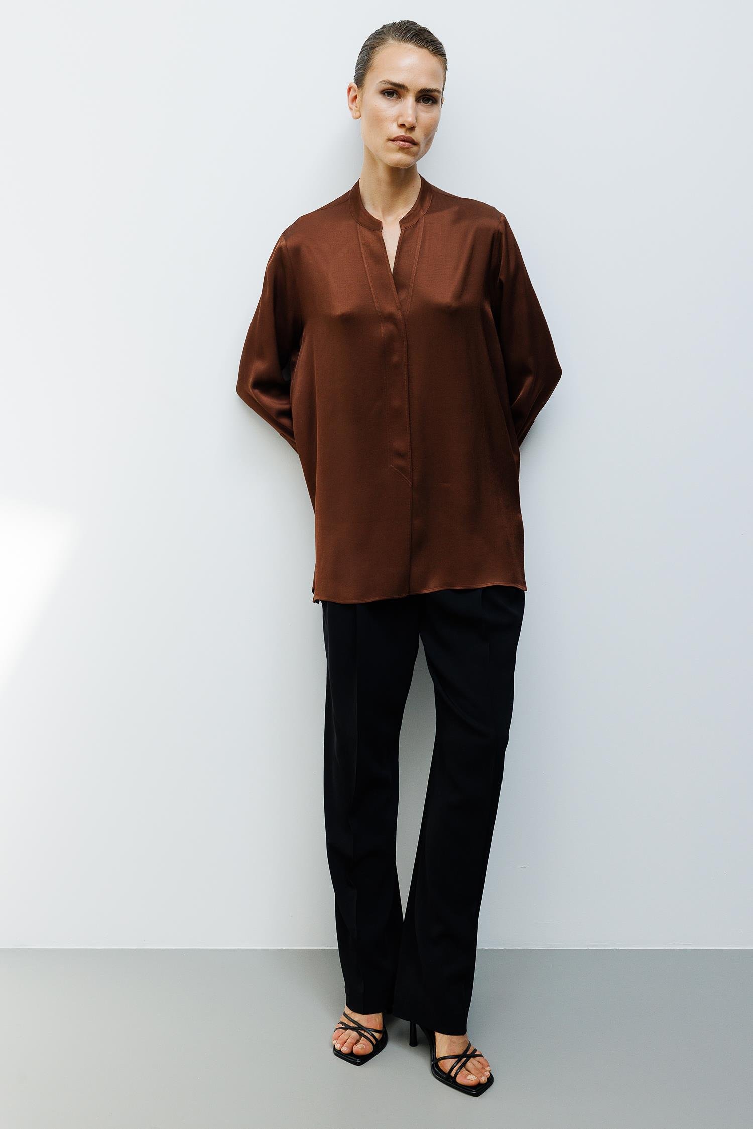 Hakim Yaka Gizli Pat Bluz