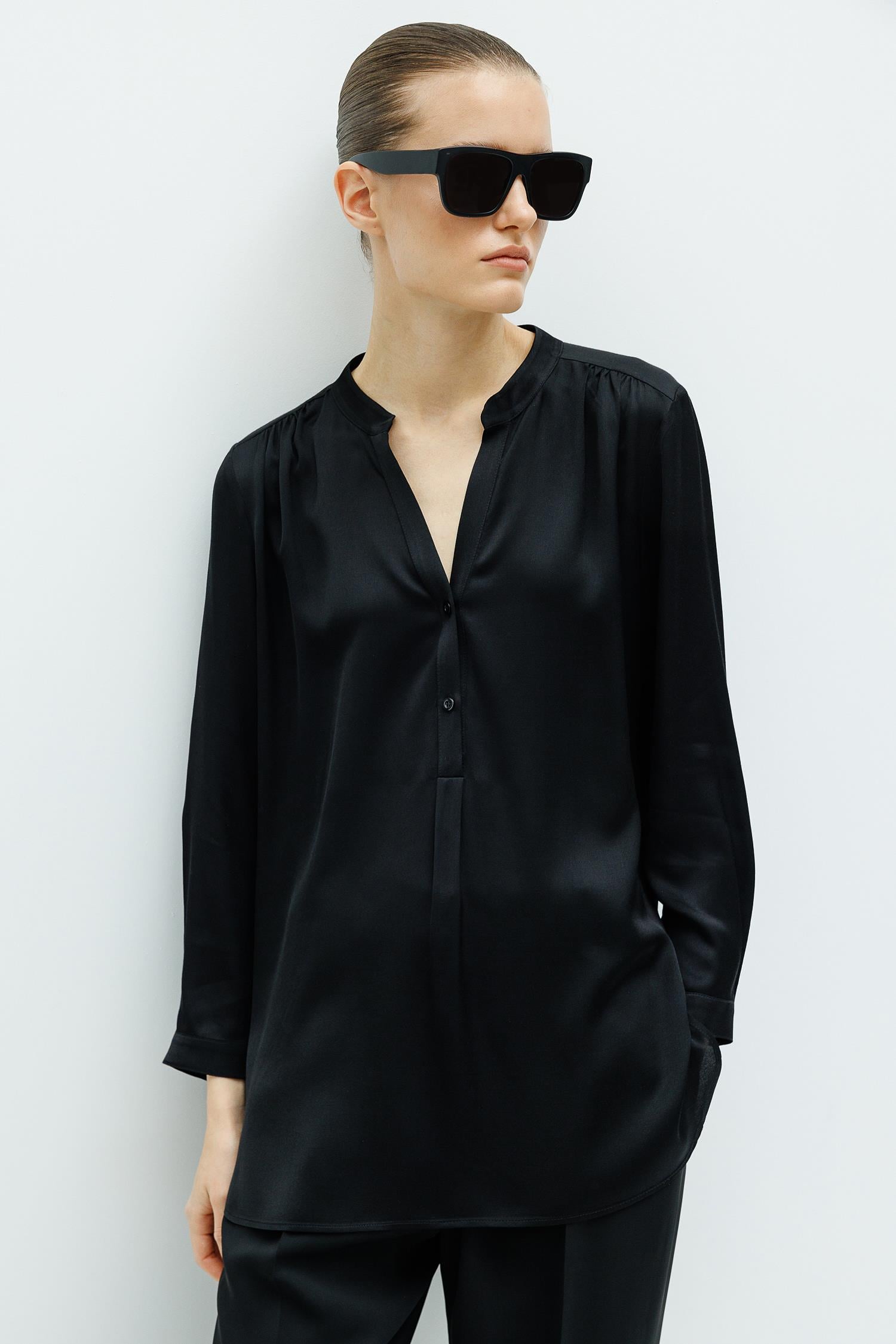 Hakim Yaka Yarım Patlı Bluz