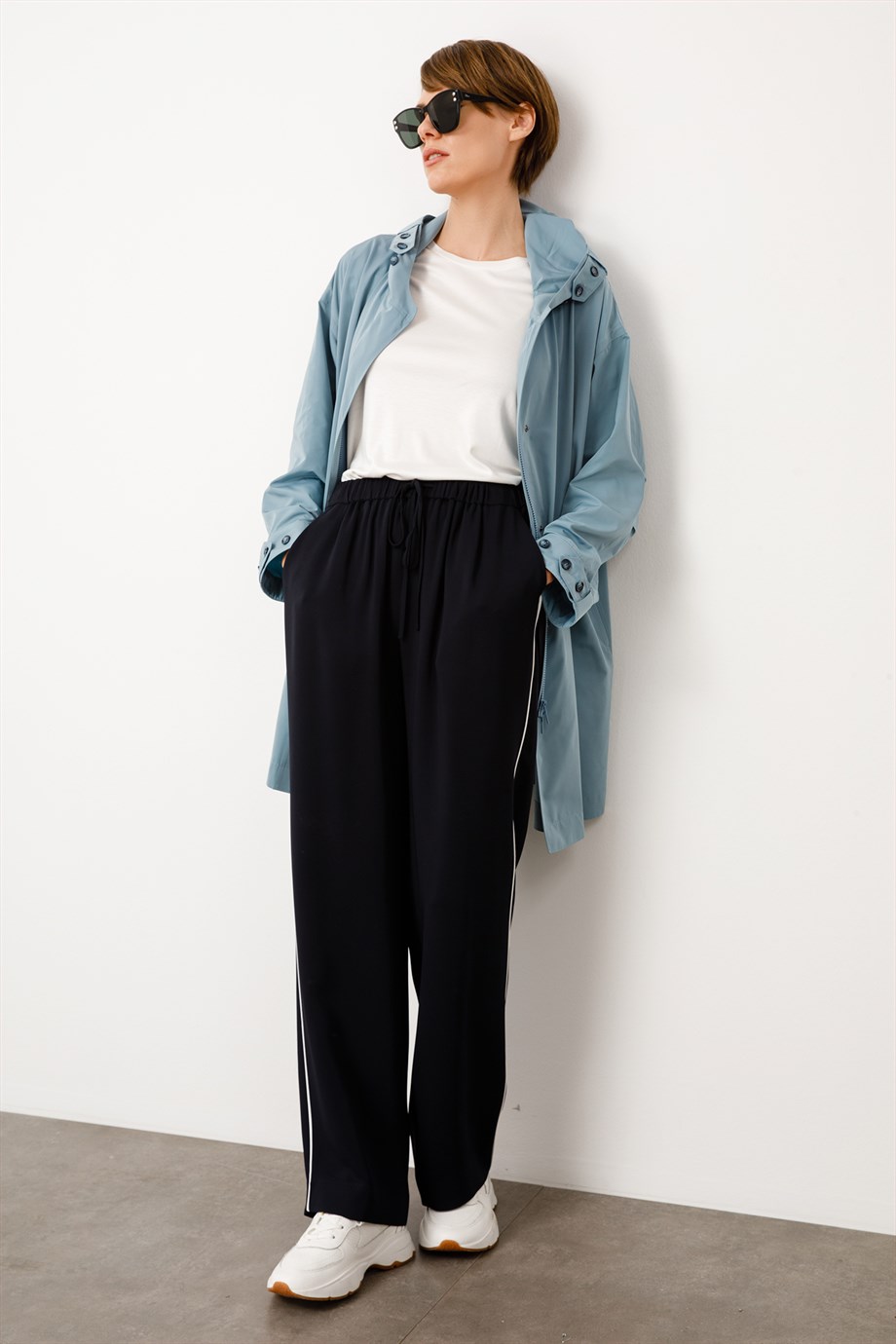 Kapüşonlu Fermuarlı Pardesü