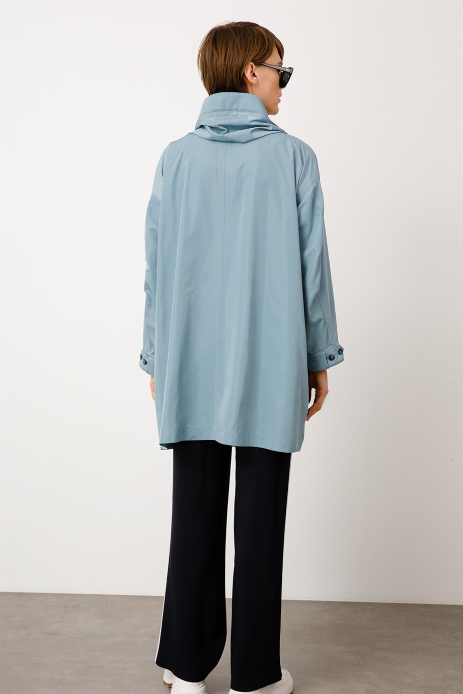 Kapüşonlu Fermuarlı Pardesü