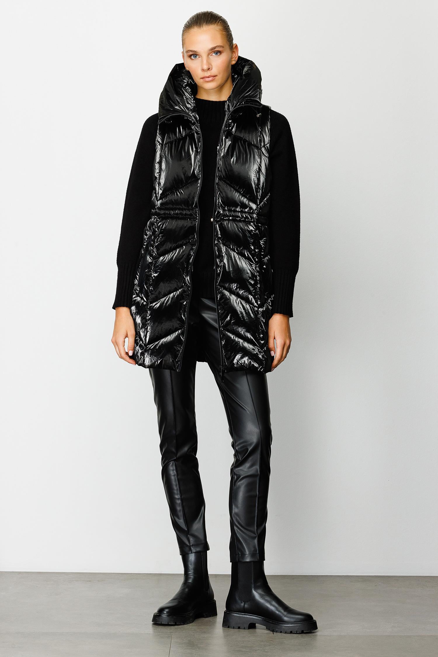 Kapüşonlu Kolsuz Anorak