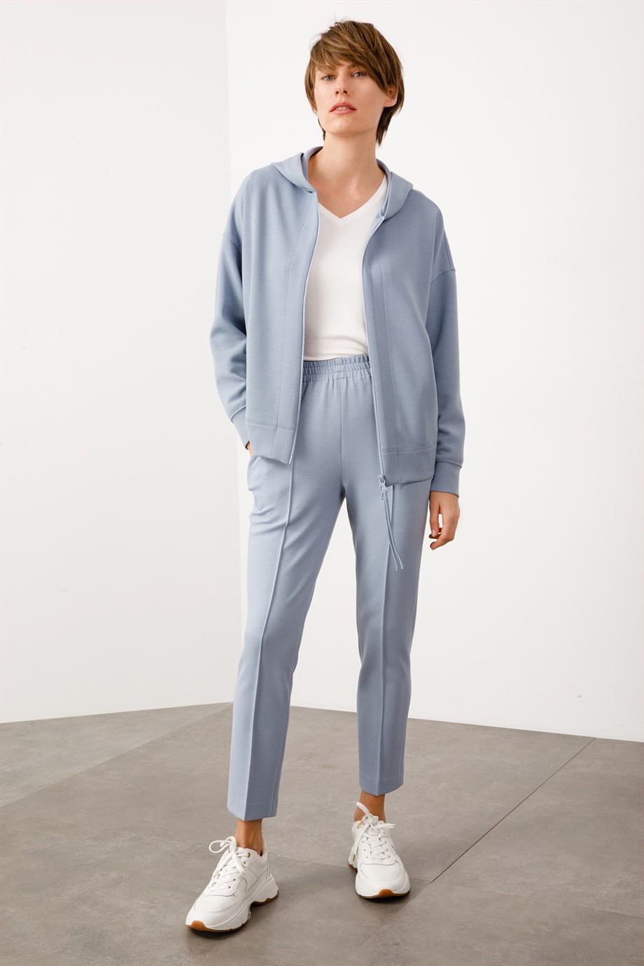 Kapüşonlu Önü Fermuarlı Sweat