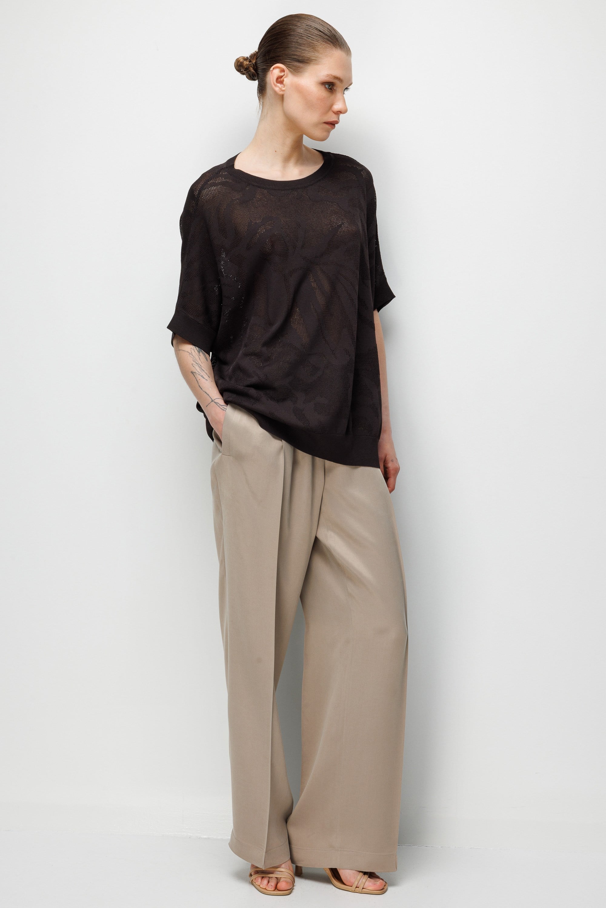 Kayık Yaka Jakarlı Triko