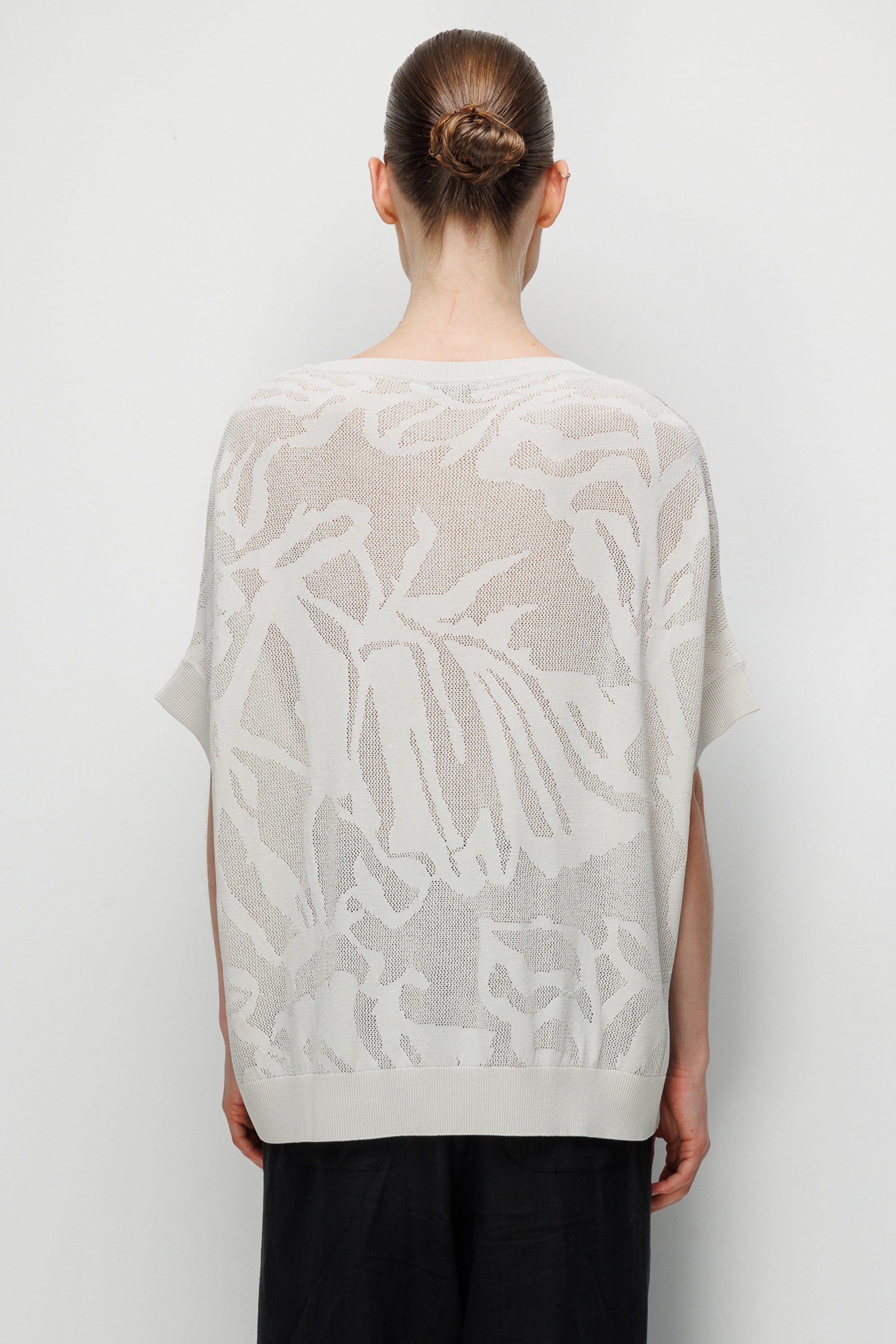 Kayık Yaka Jakarlı Triko