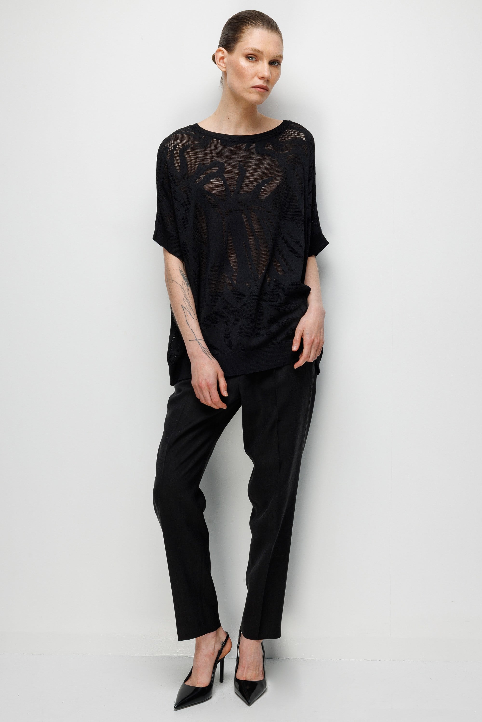 Kayık Yaka Jakarlı Triko