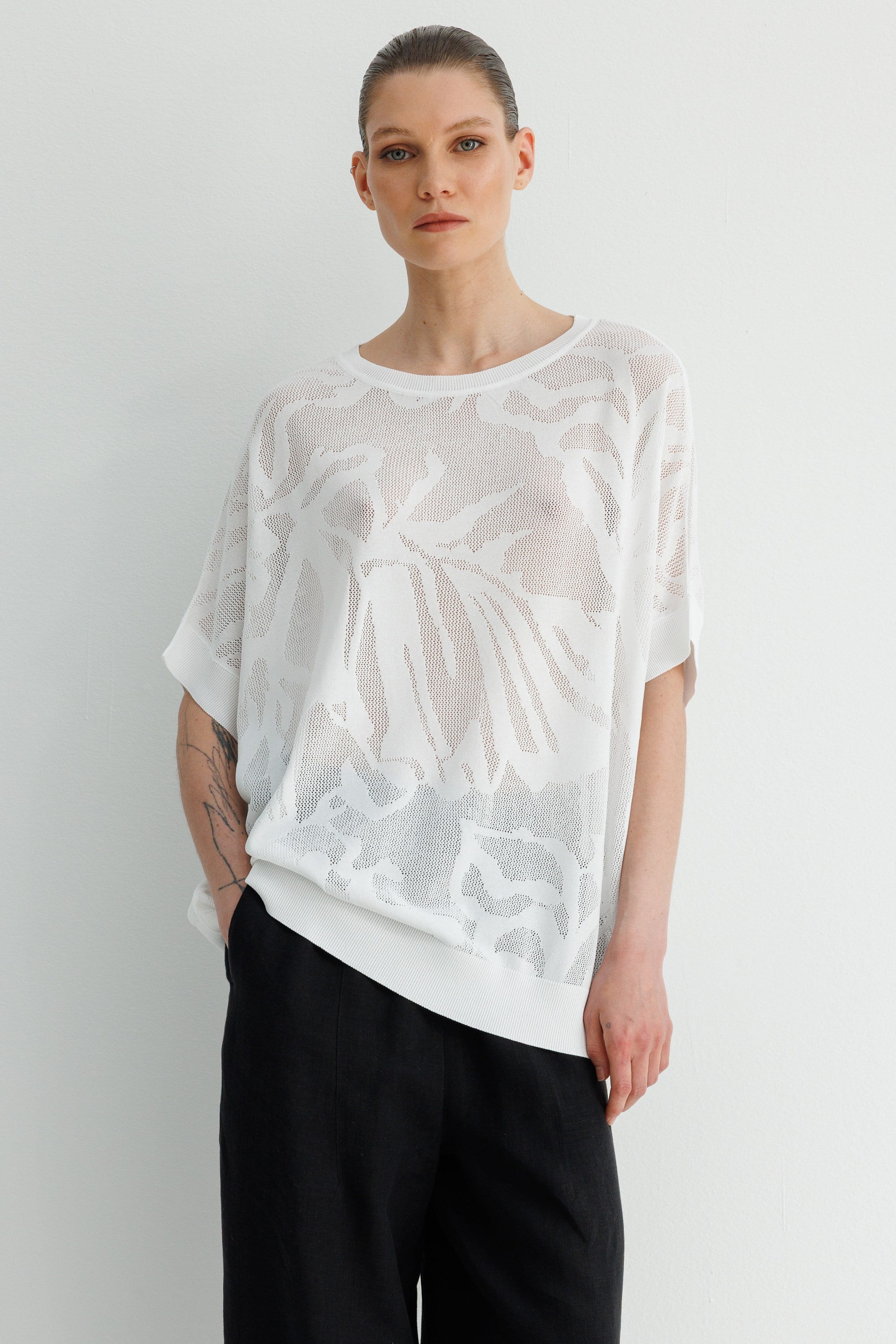 Kayık Yaka Jakarlı Triko