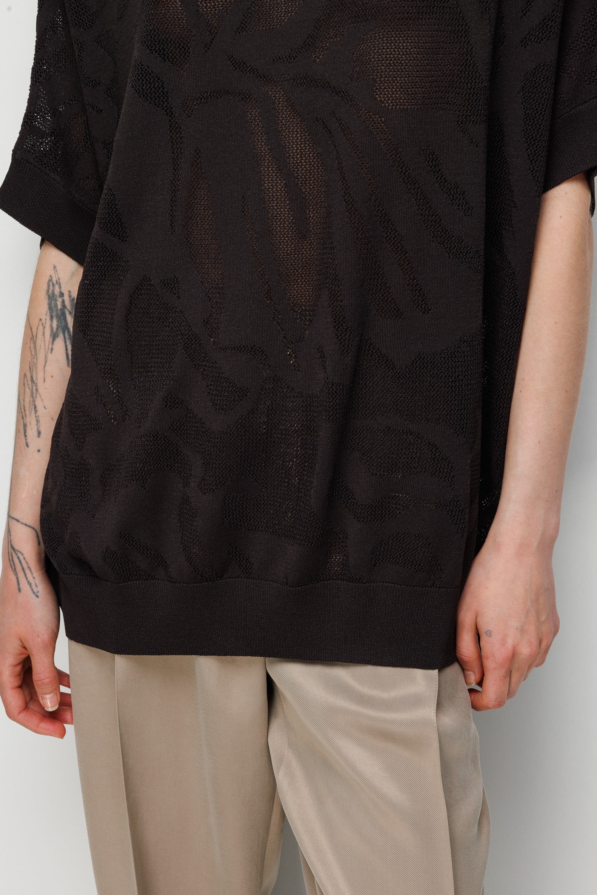 Kayık Yaka Jakarlı Triko