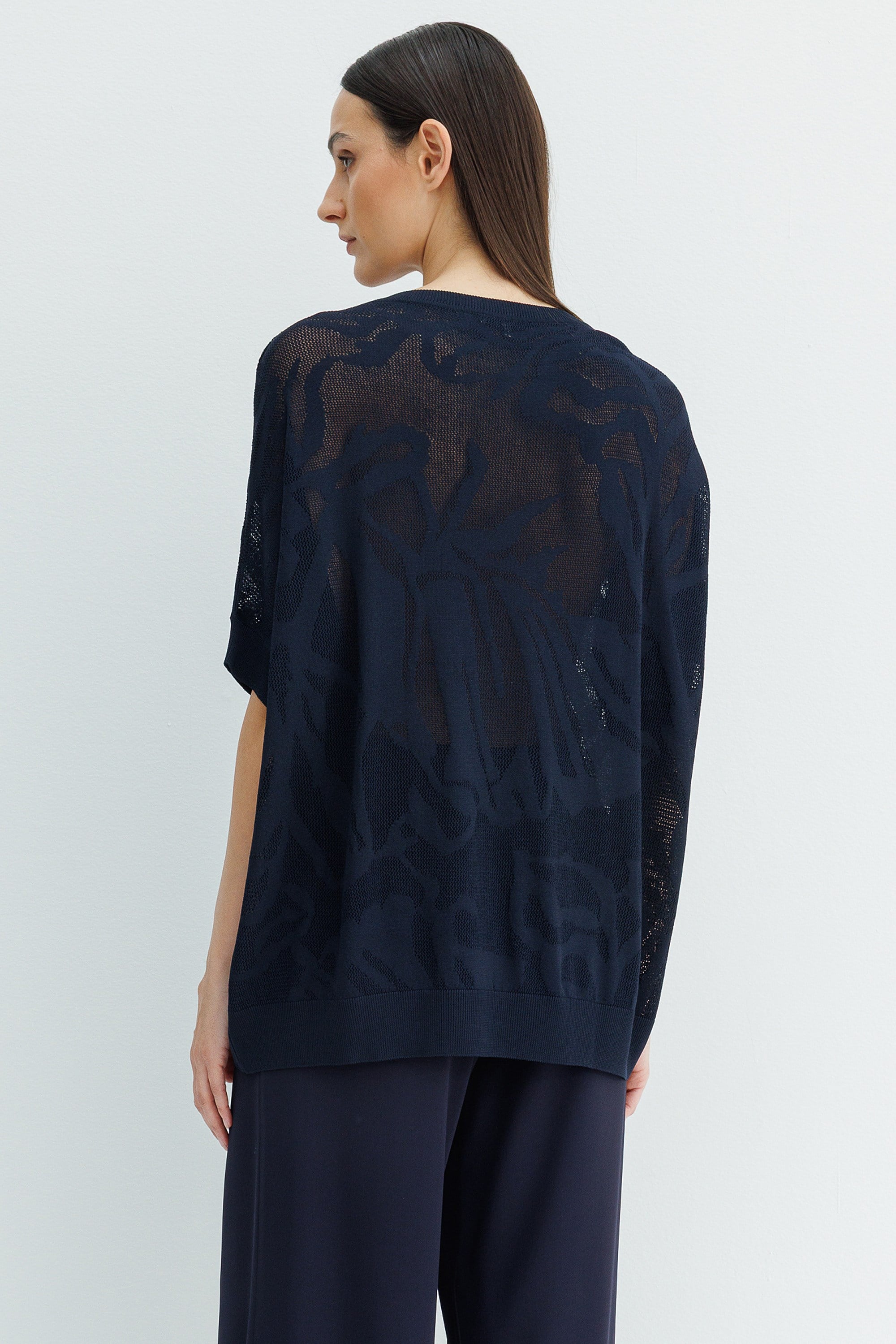 Kayık Yaka Jakarlı Triko