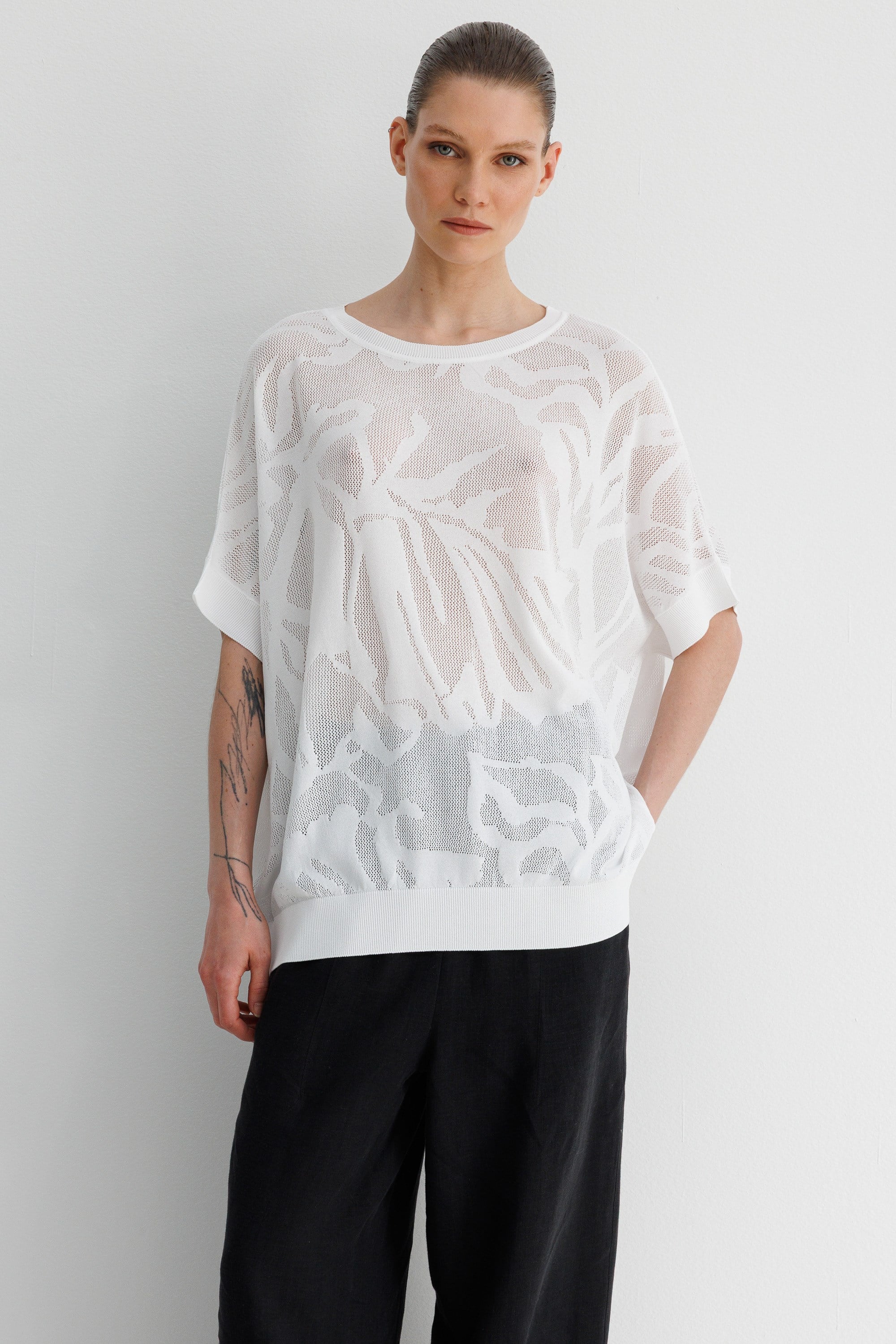 Kayık Yaka Jakarlı Triko