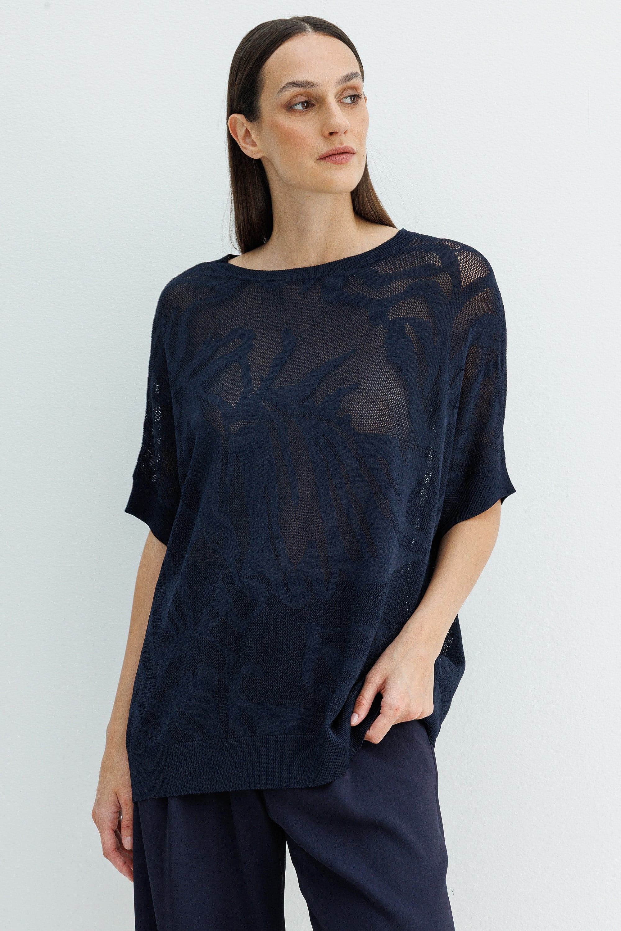 Kayık Yaka Jakarlı Triko