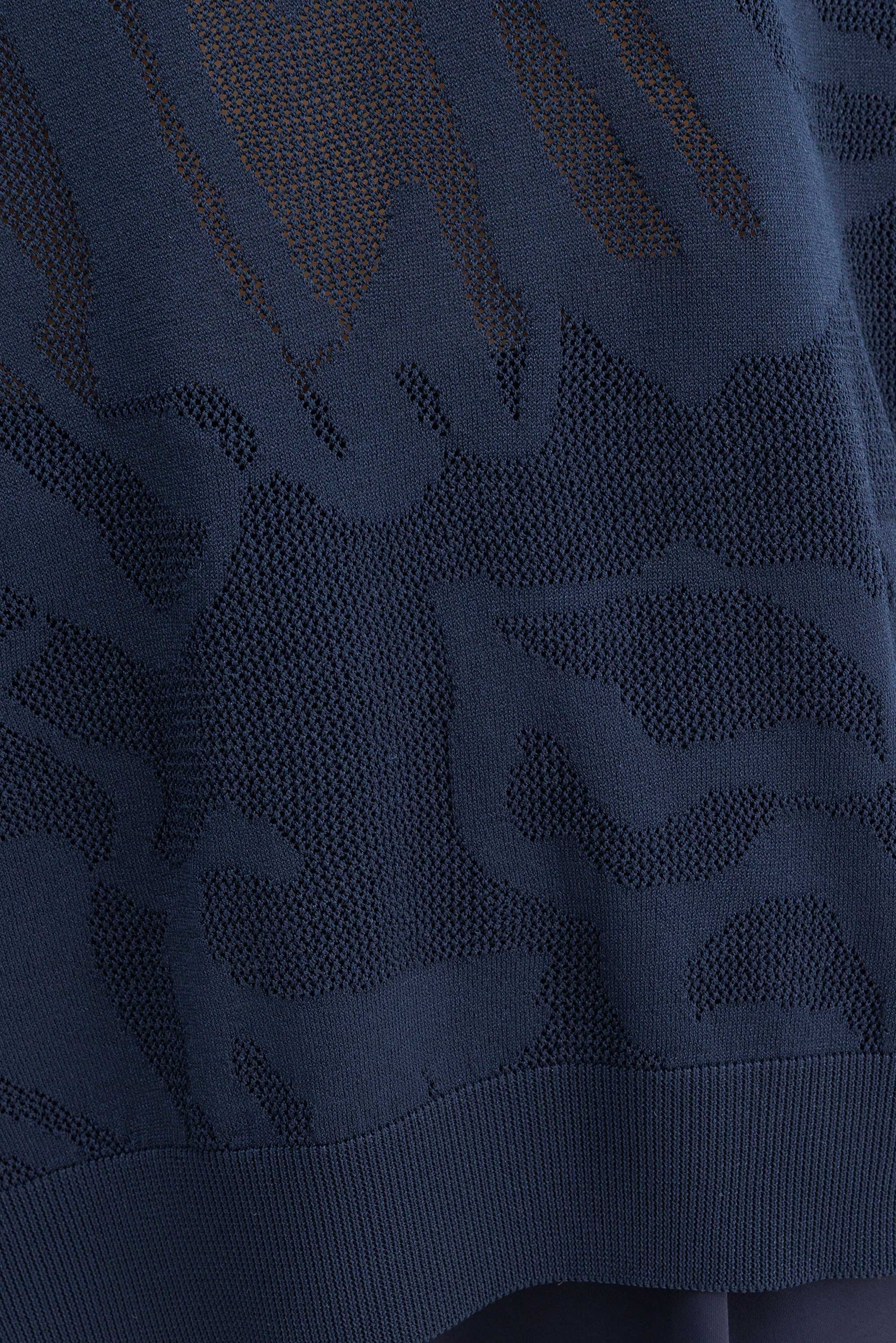 Kayık Yaka Jakarlı Triko