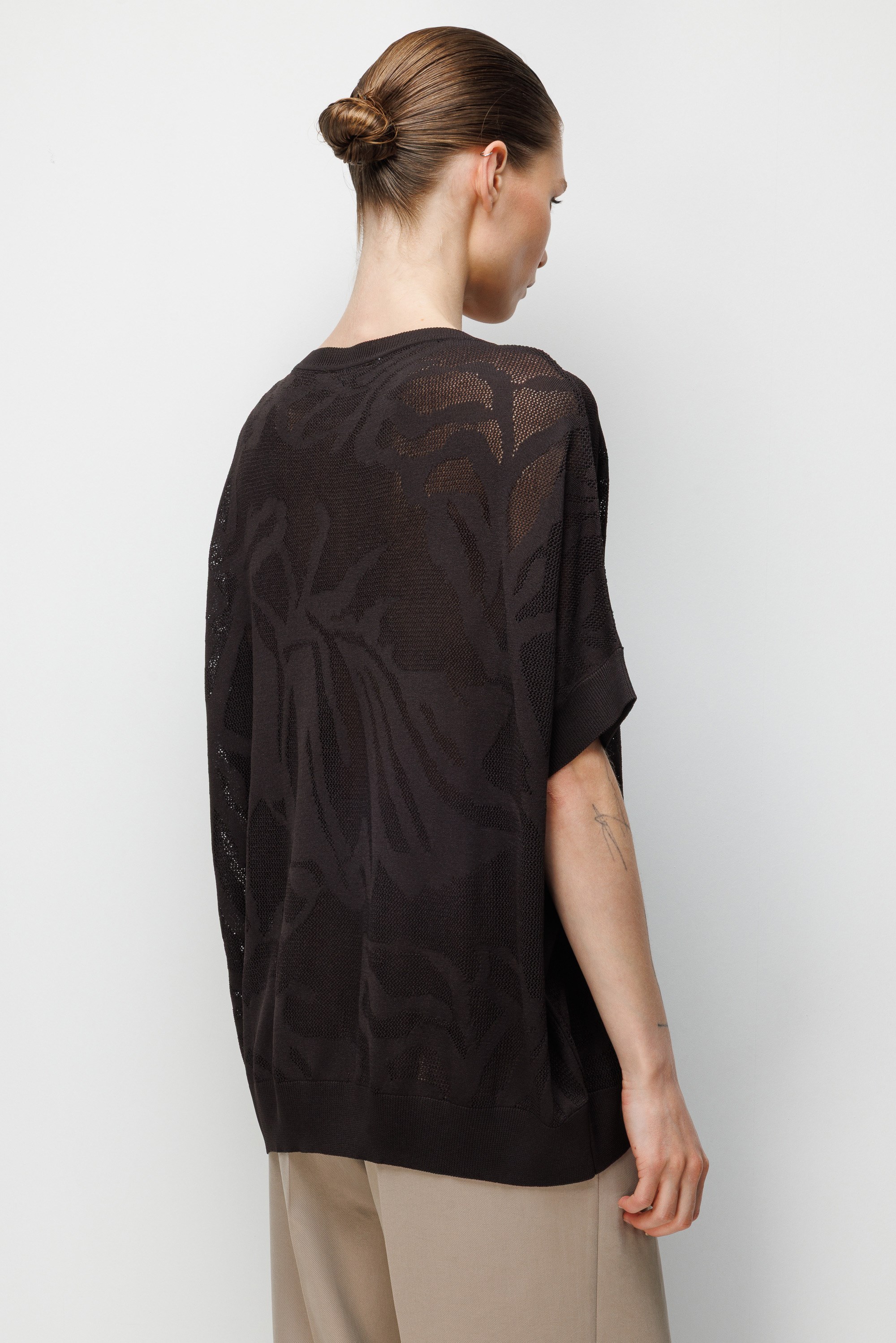 Kayık Yaka Jakarlı Triko