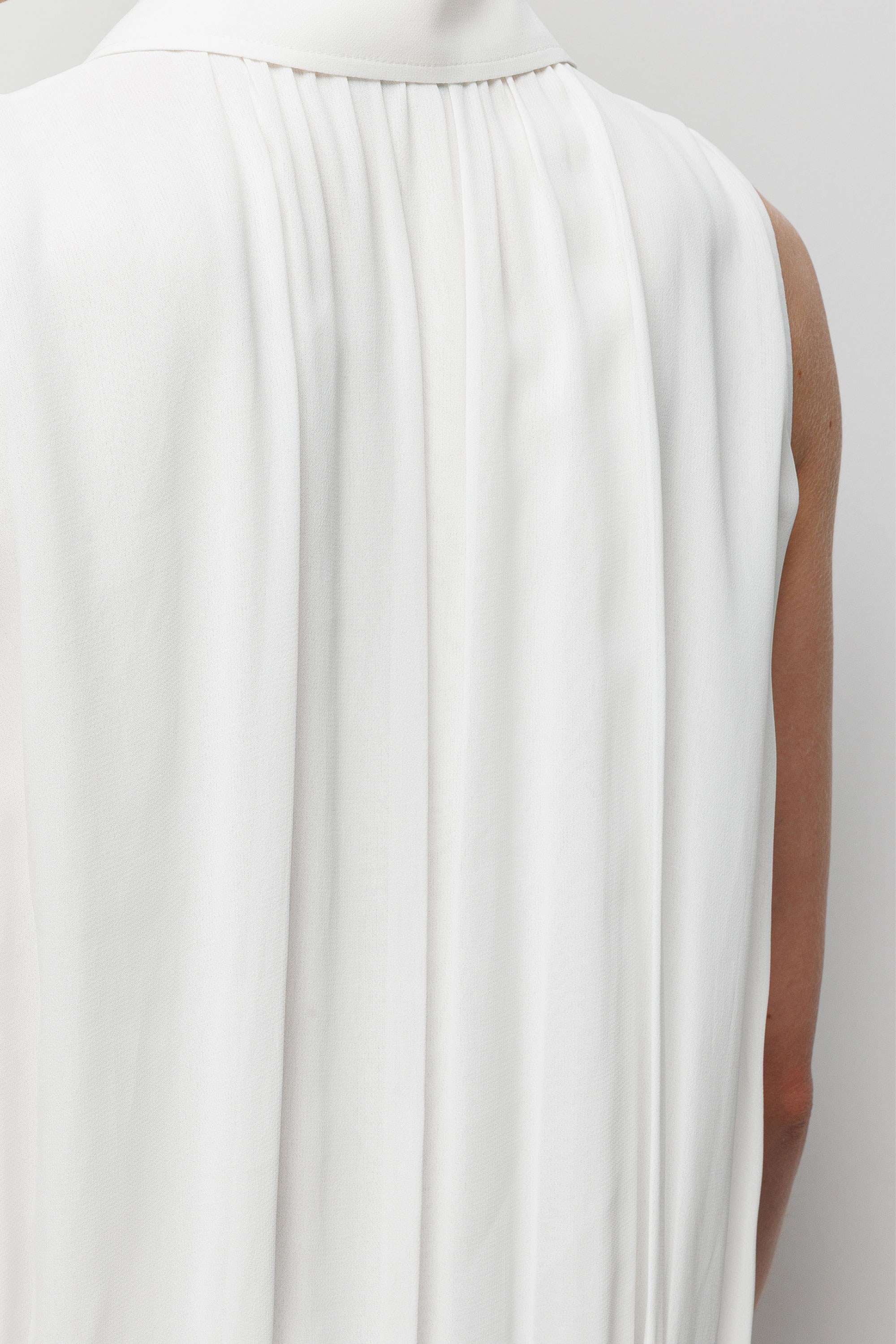 Kolsuz Drapeli Şifon Bluz