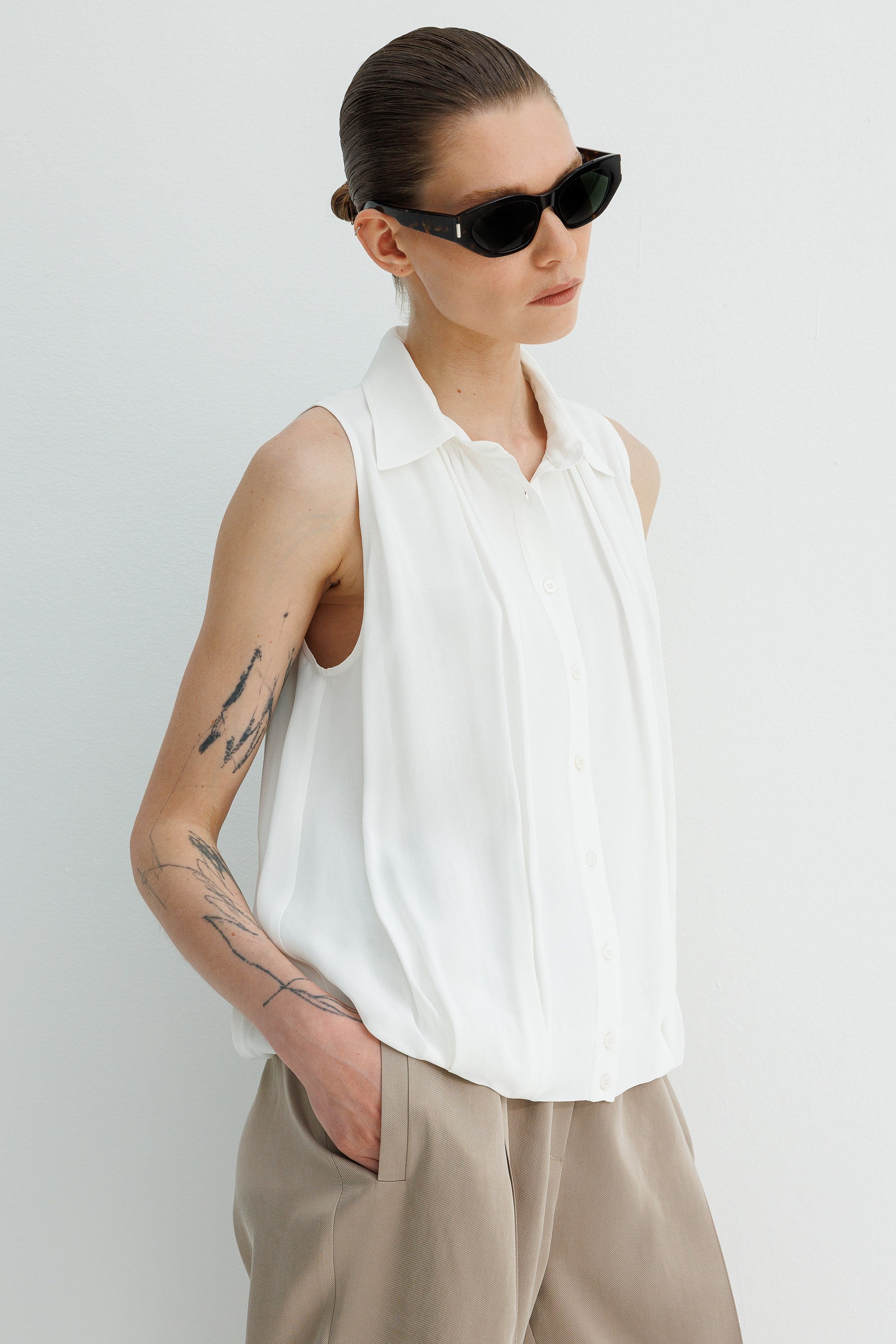 Kolsuz Drapeli Şifon Bluz