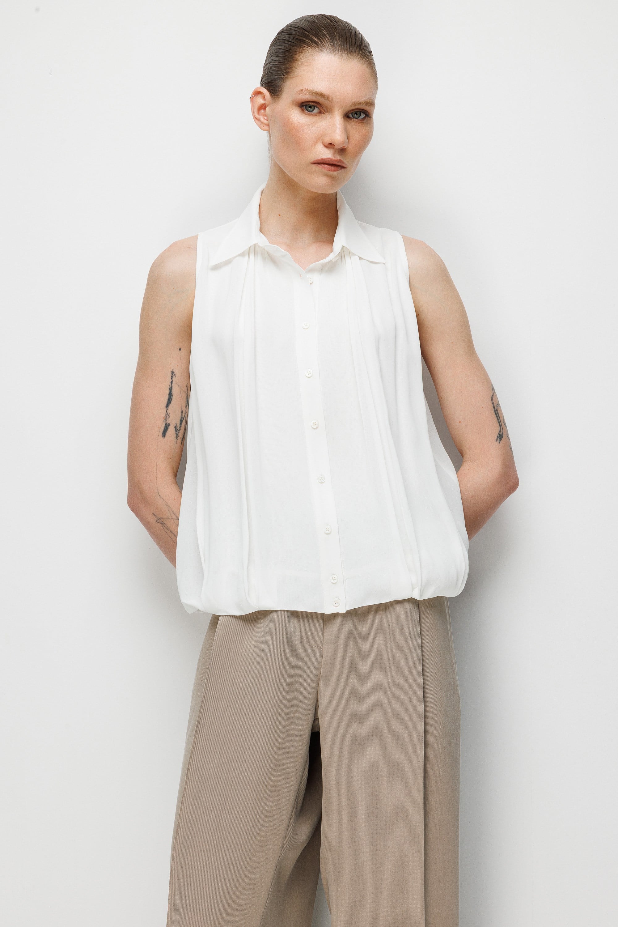 Kolsuz Drapeli Şifon Bluz