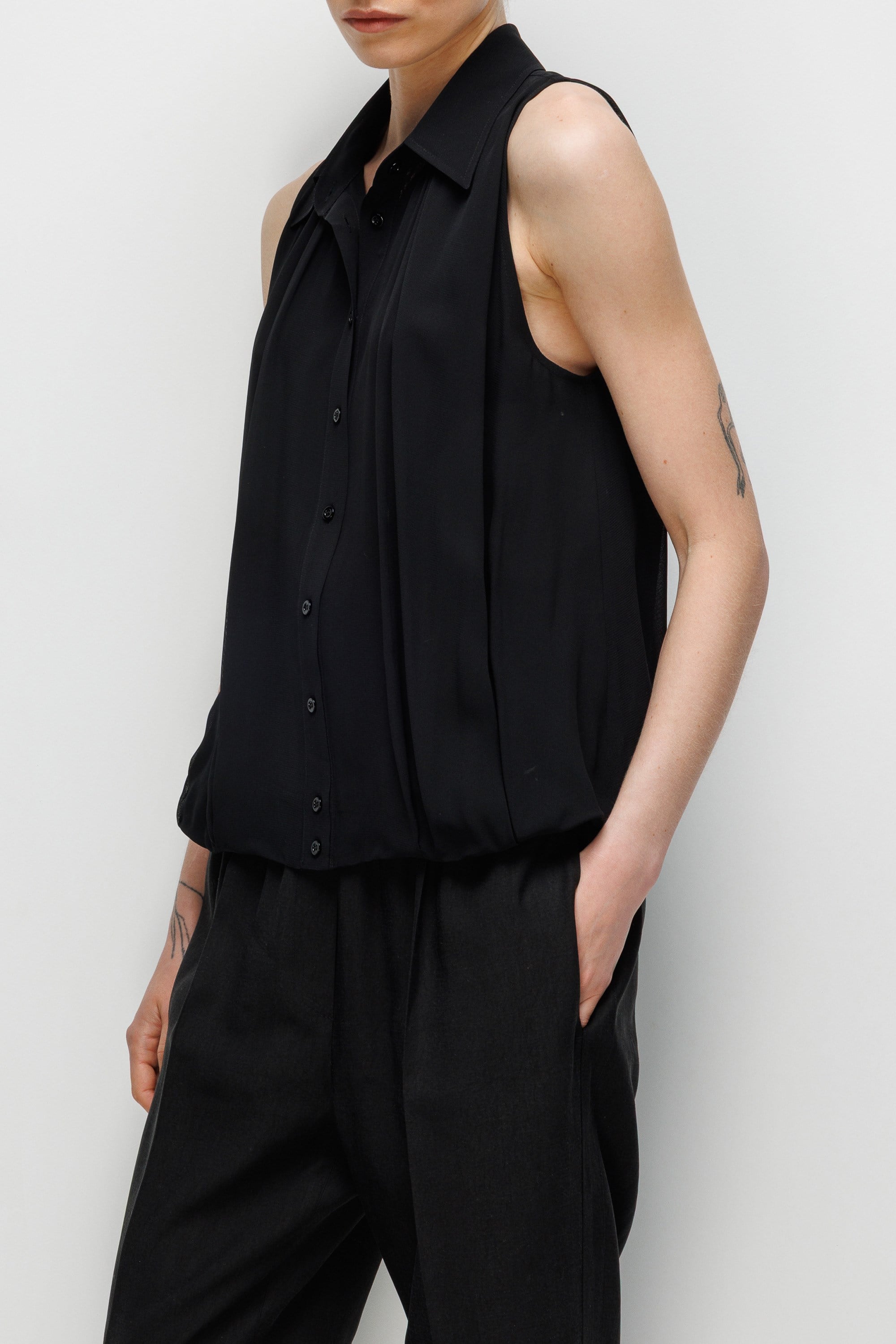 Kolsuz Drapeli Şifon Bluz