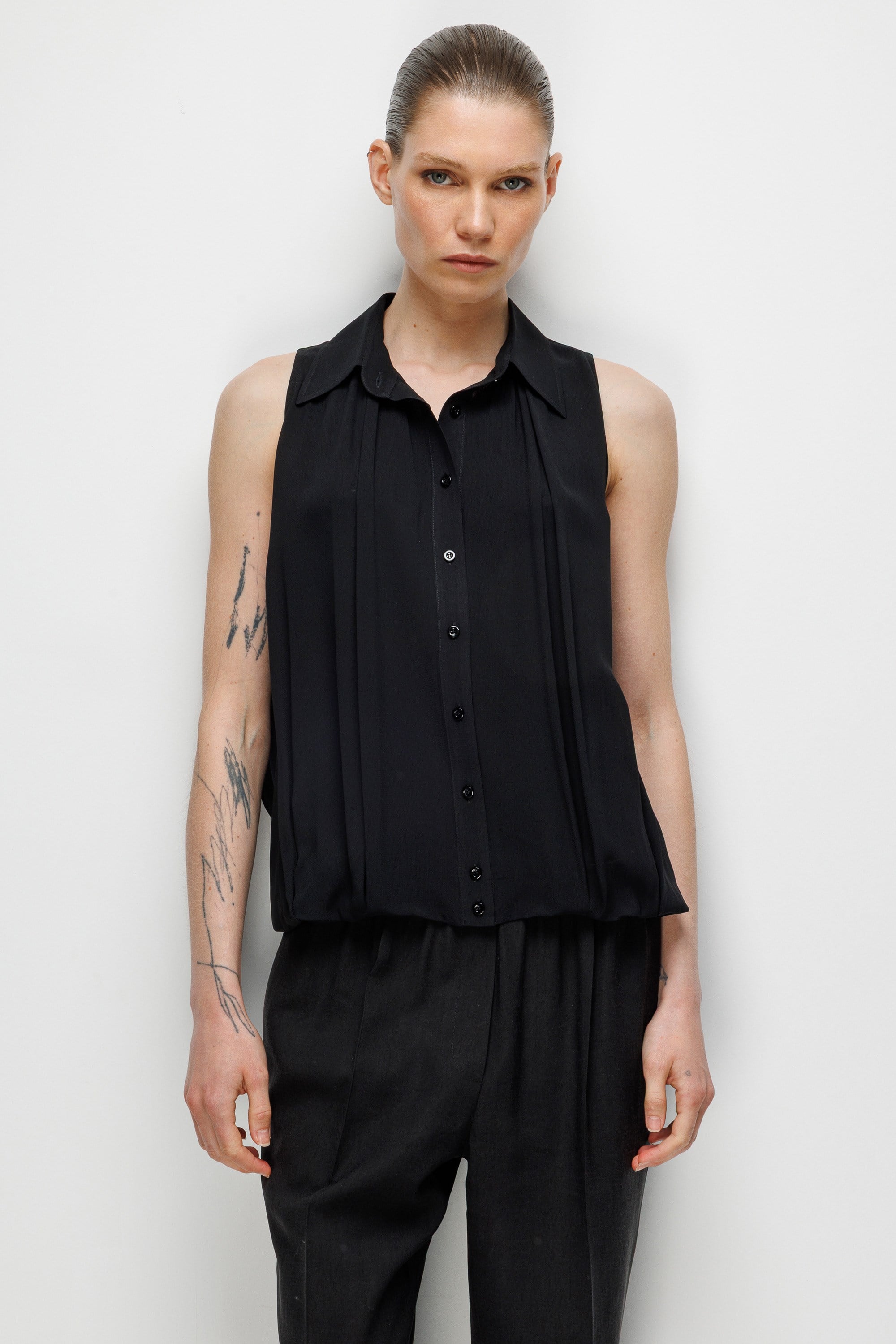 Kolsuz Drapeli Şifon Bluz